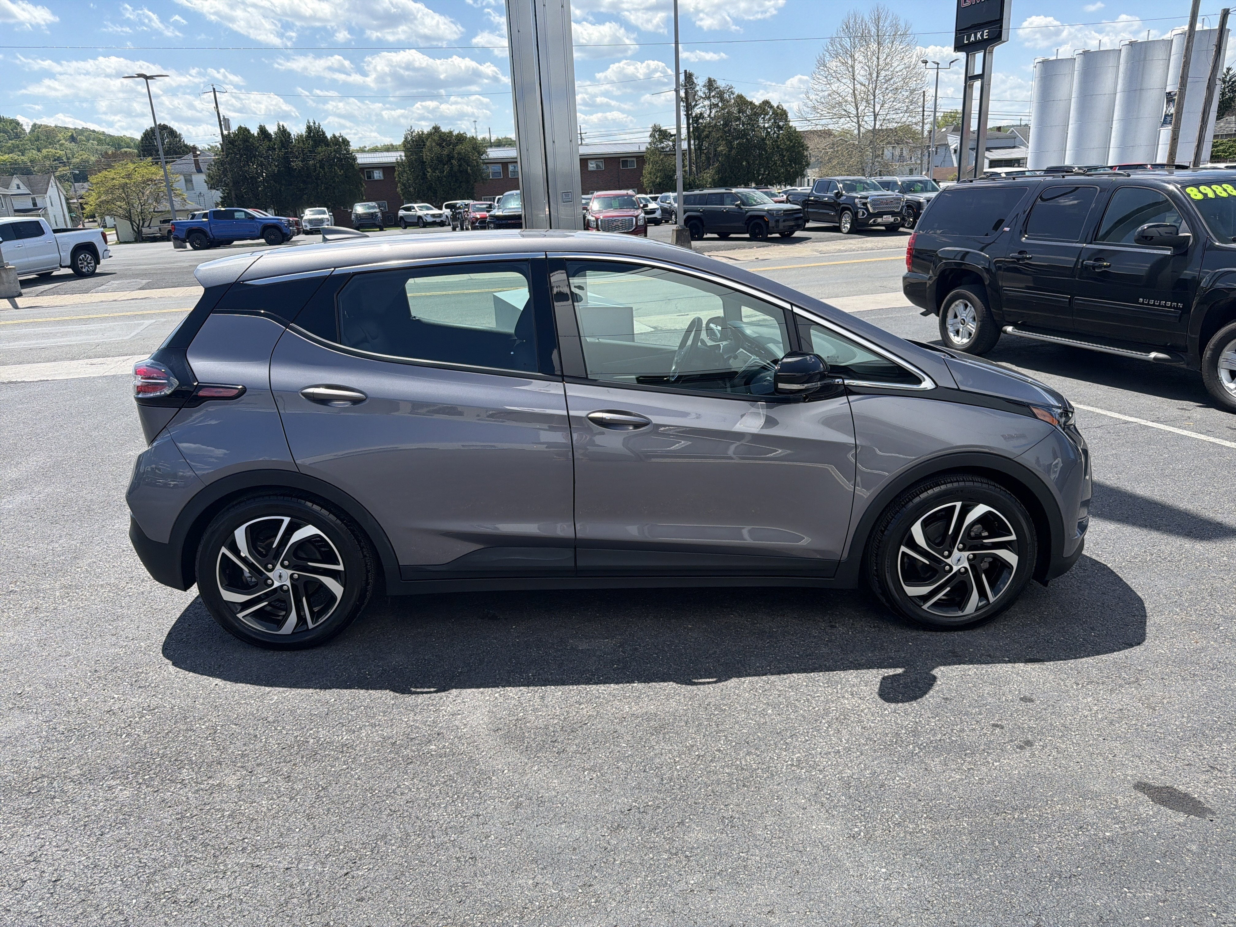 2023 Chevrolet BOLT 2LT