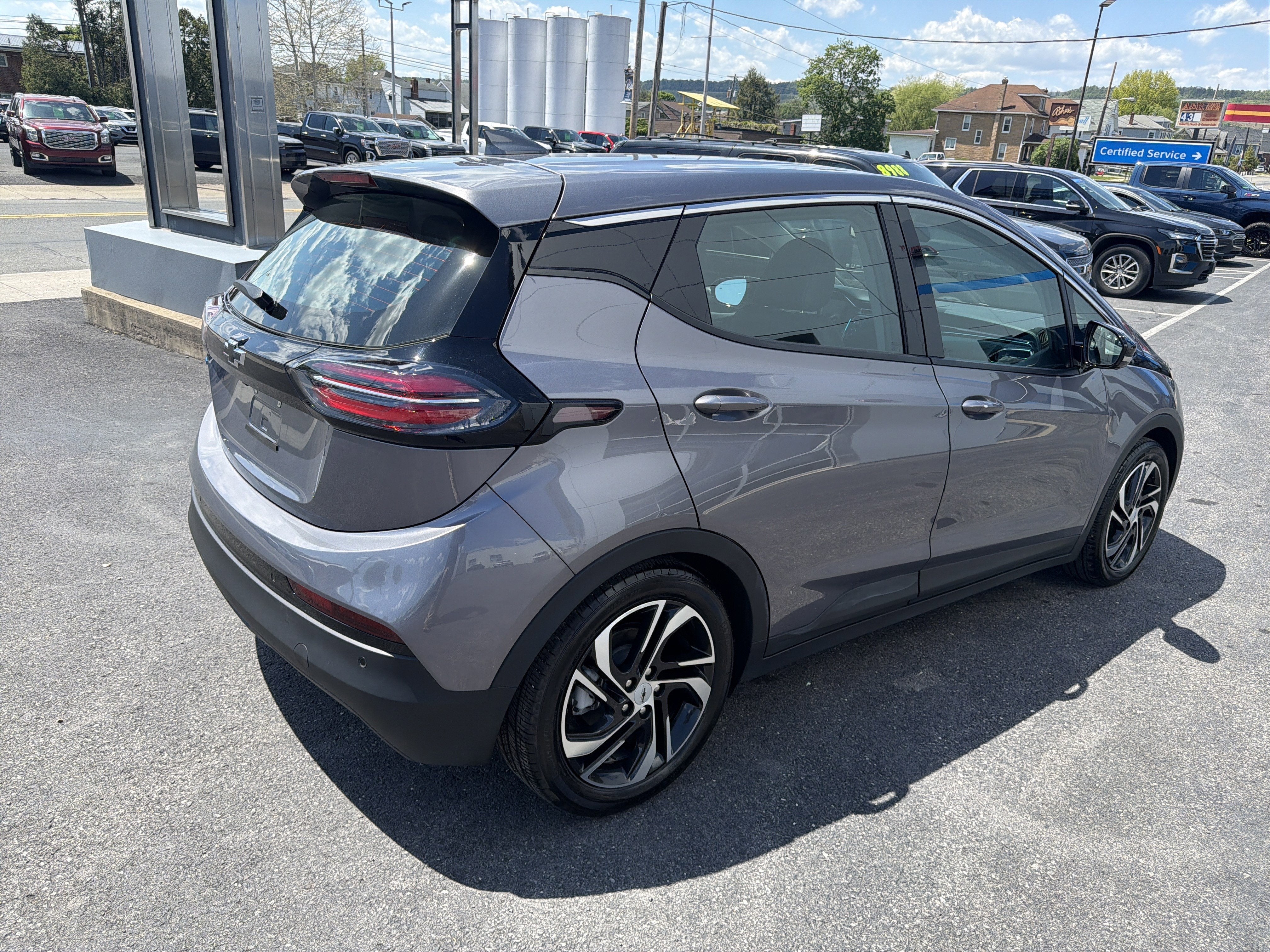 2023 Chevrolet BOLT 2LT