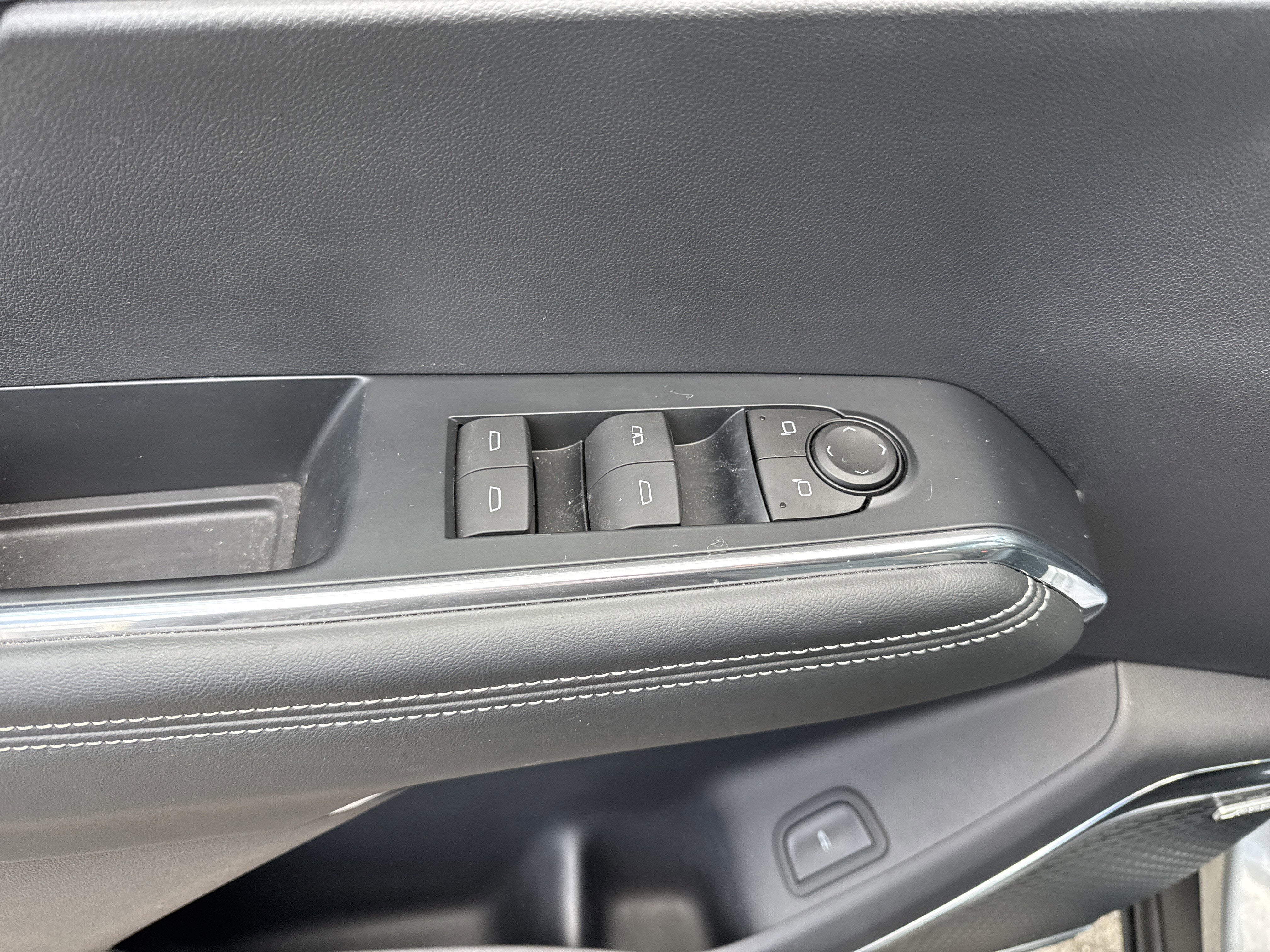 2024 GMC ACADIA UP LEVEL