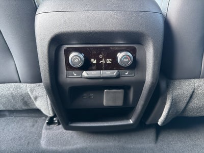 2026 GMC ACADIA AWD AT4