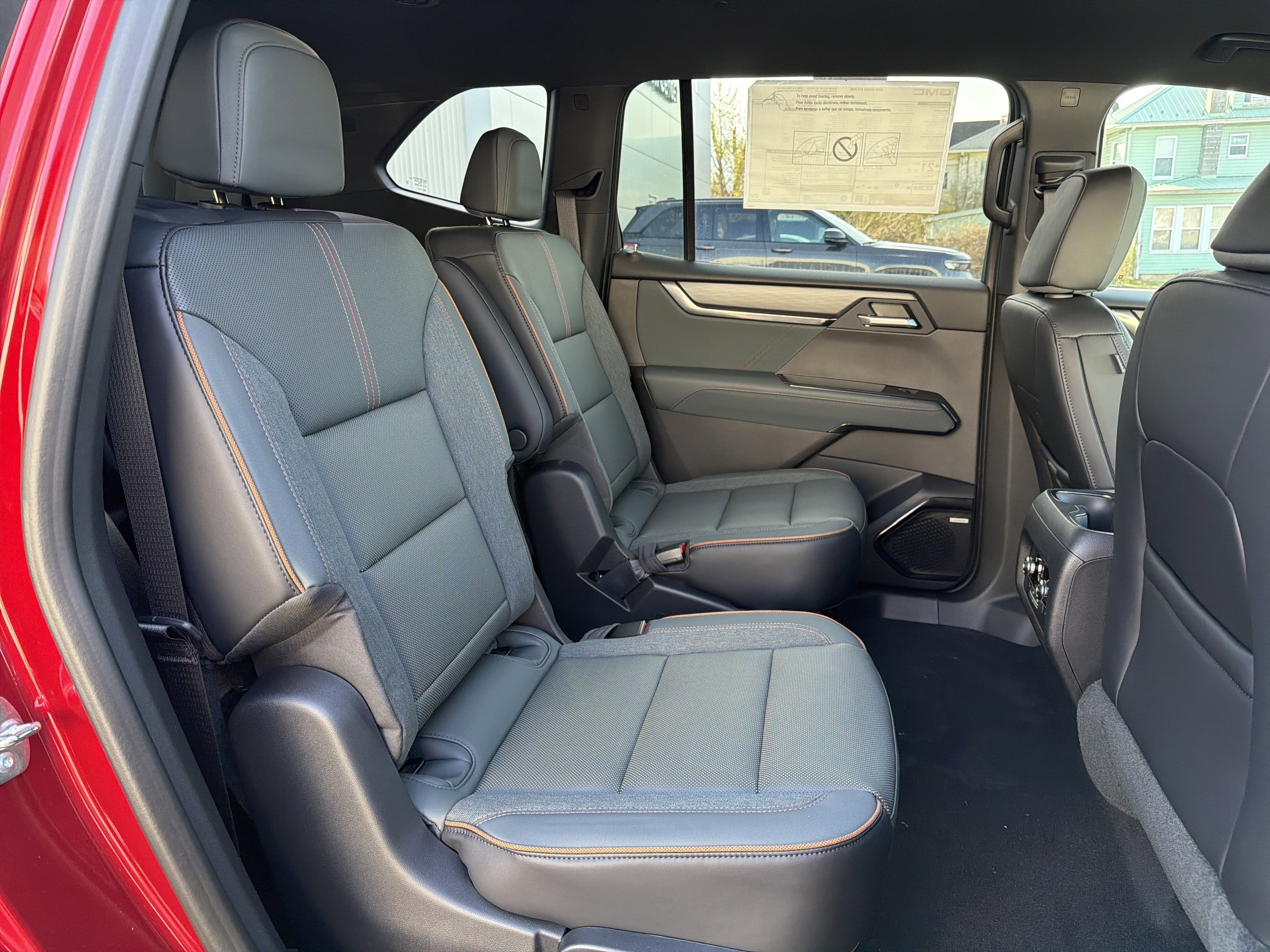 2026 GMC ACADIA AWD AT4