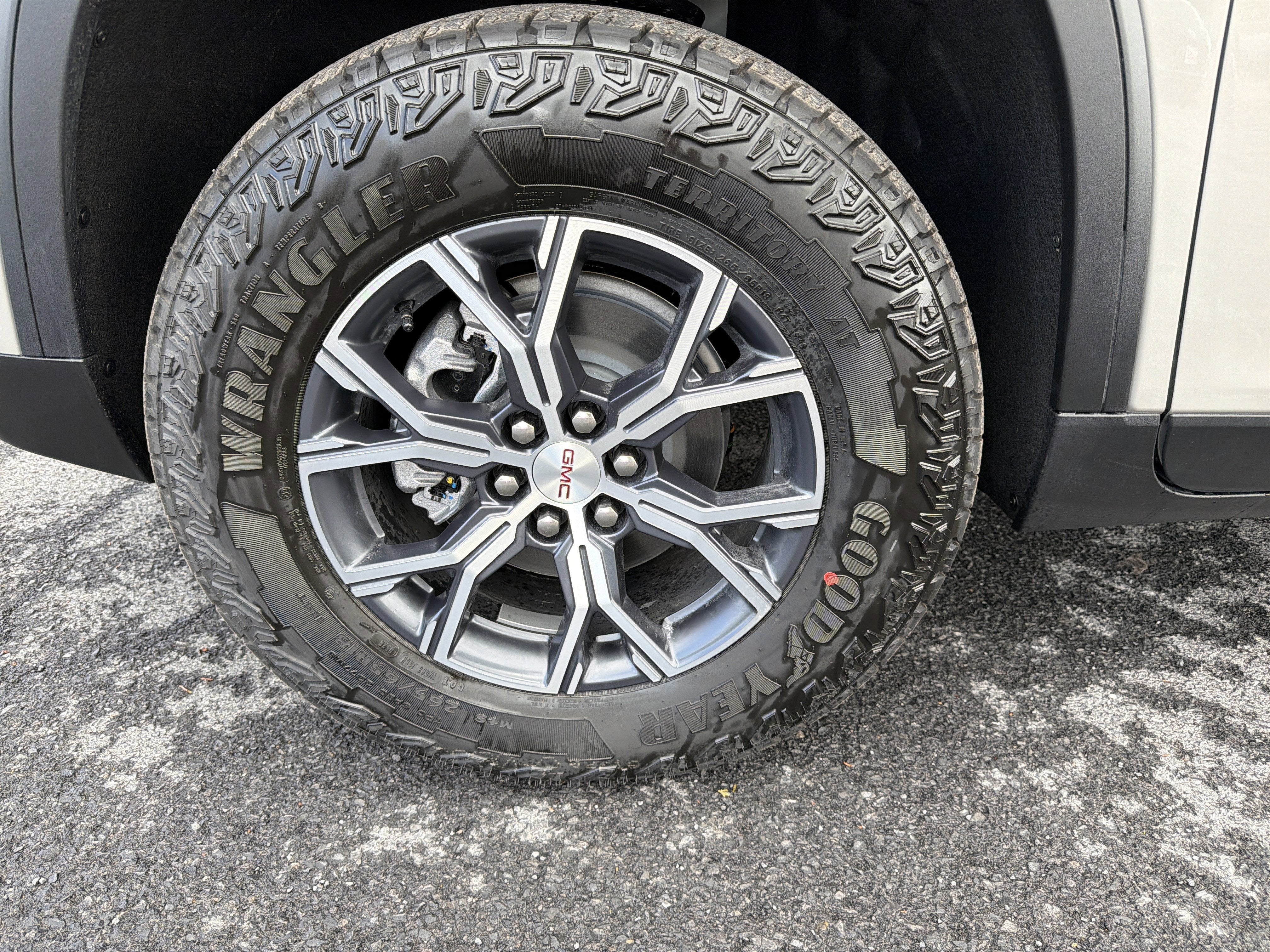 2026 GMC ACADIA AWD AT4