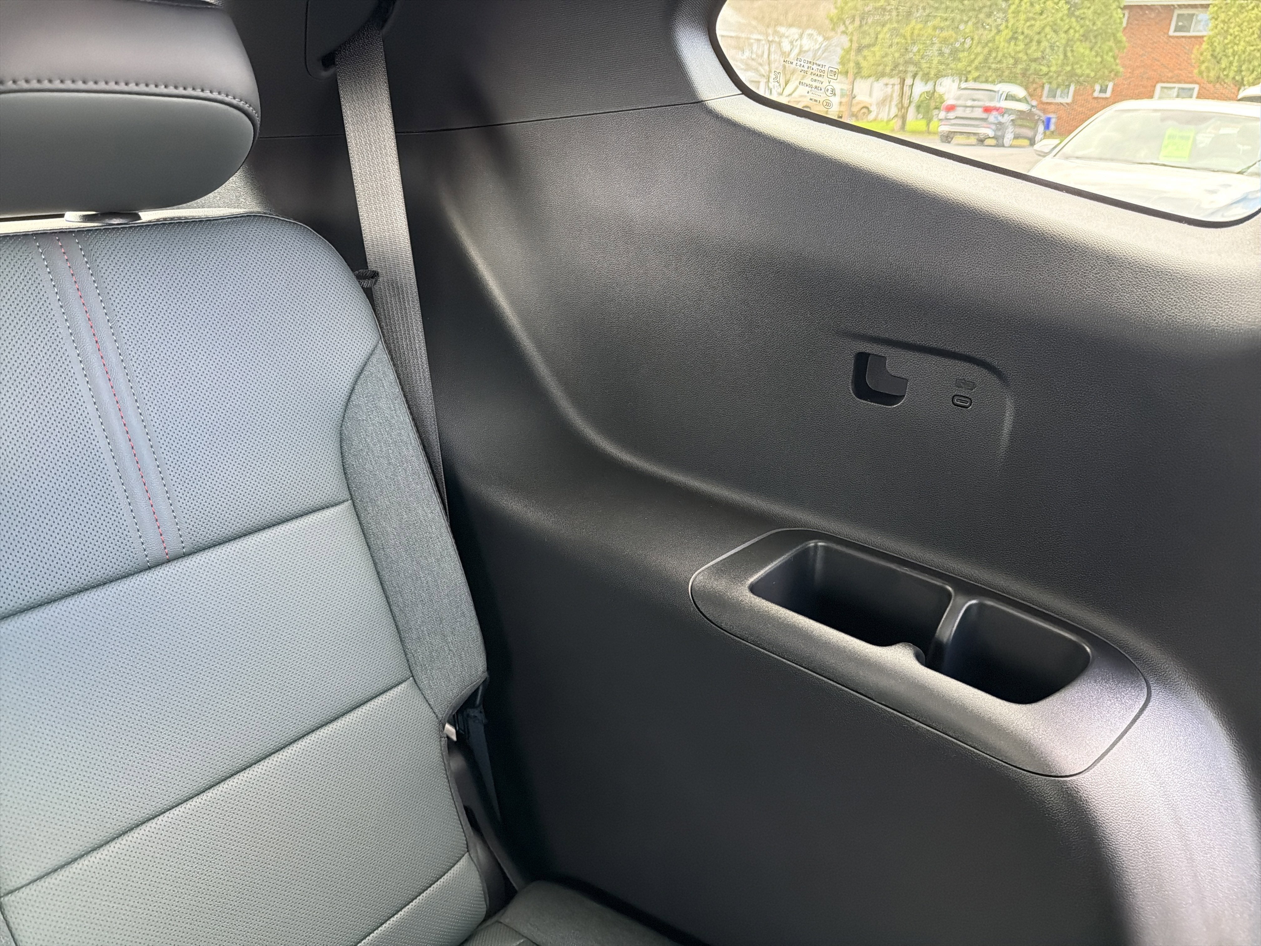 2026 GMC ACADIA AWD AT4