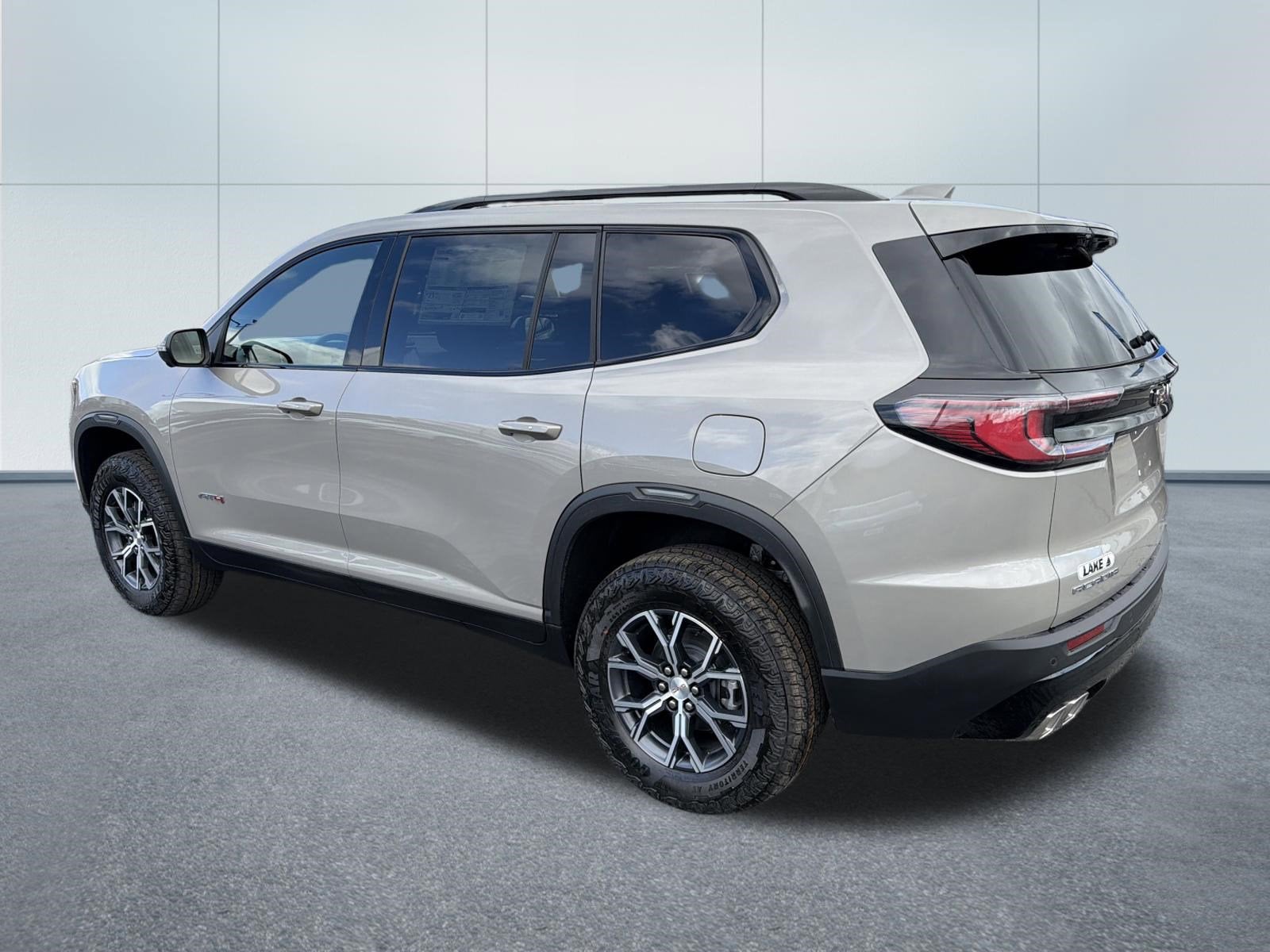 2026 GMC ACADIA AWD AT4