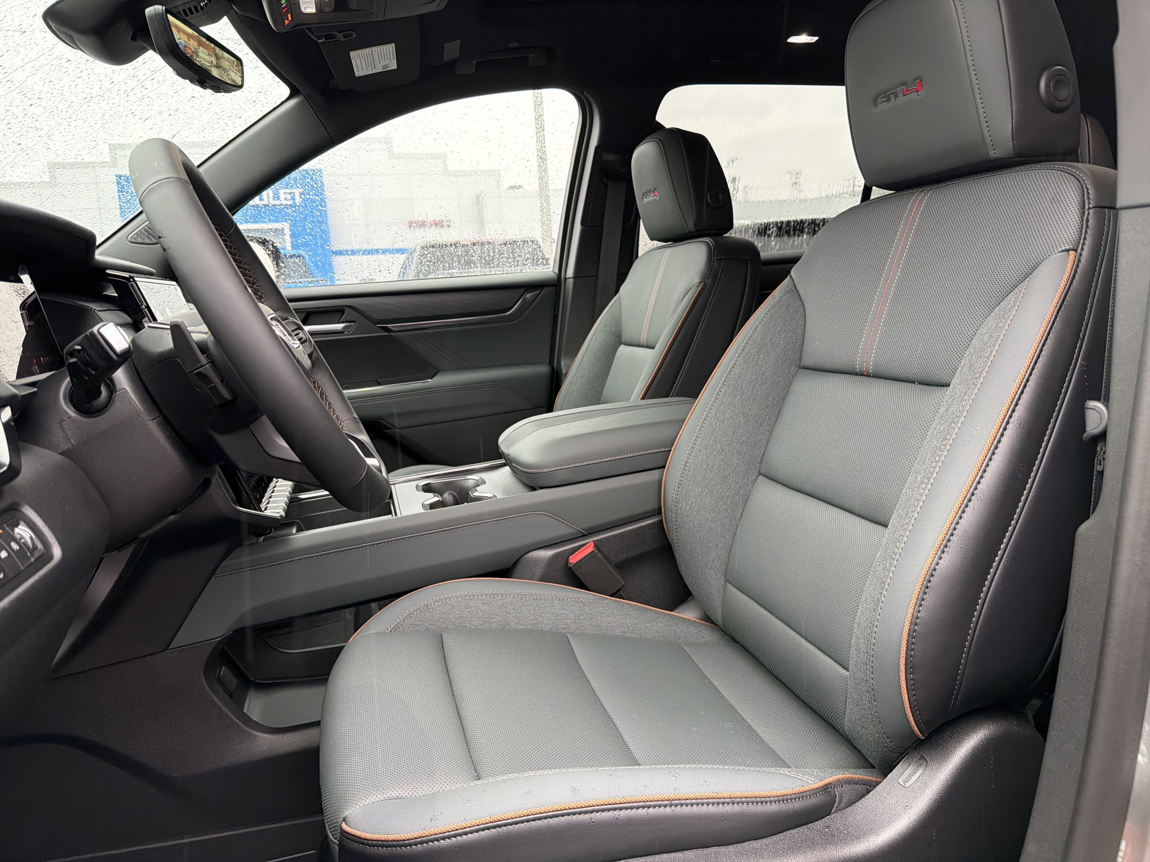 2026 GMC ACADIA AWD AT4
