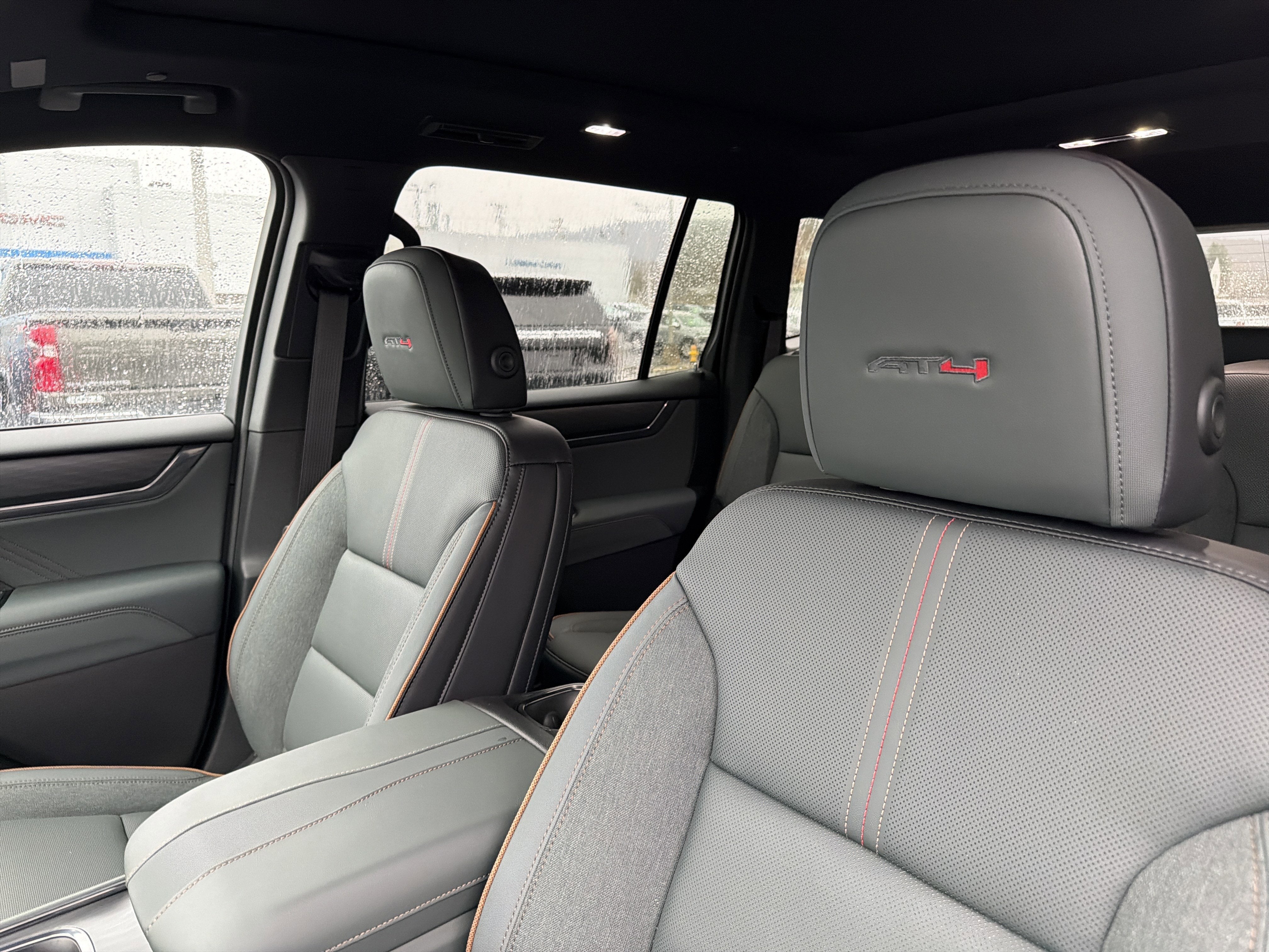 2026 GMC ACADIA AWD AT4