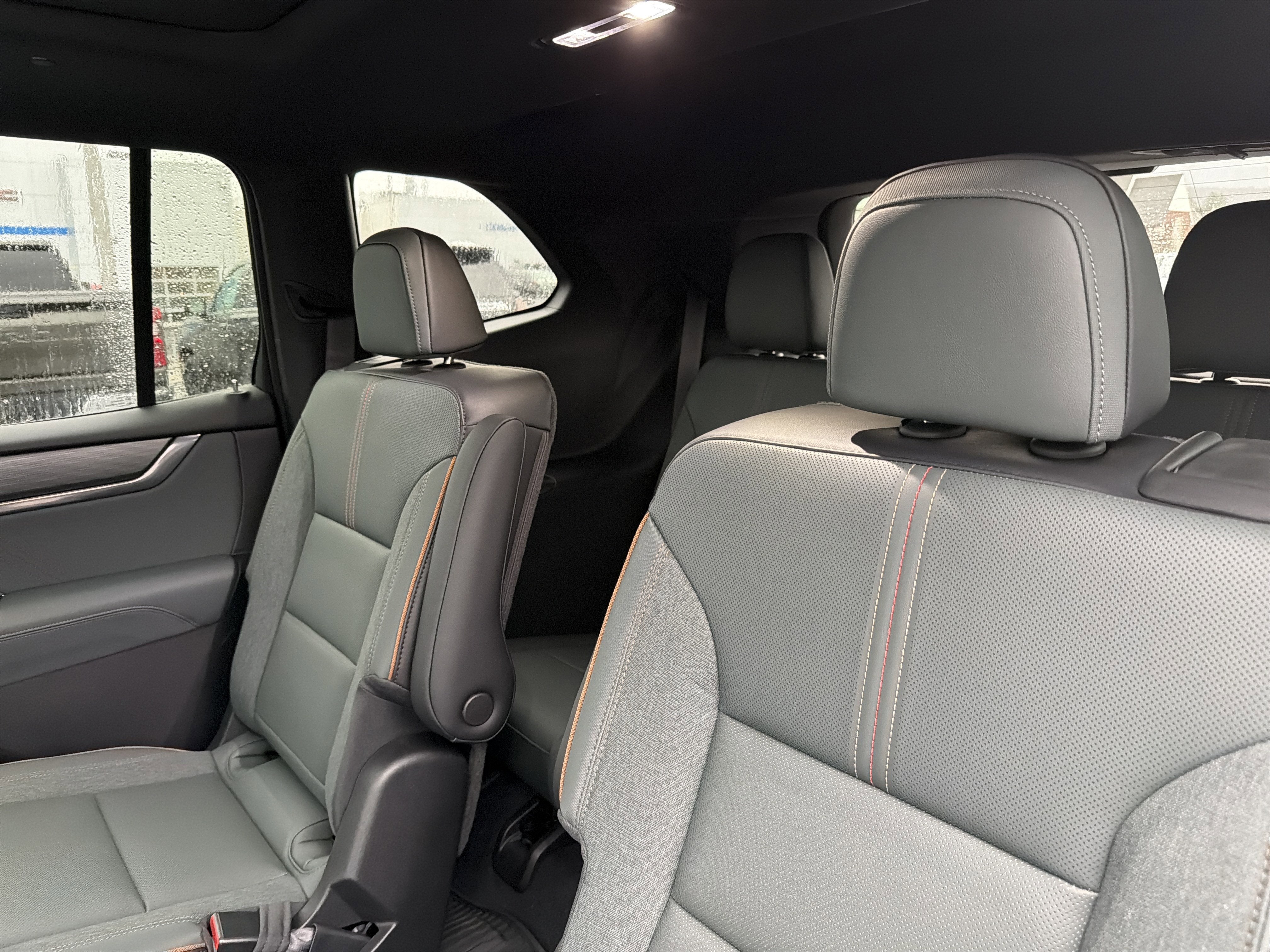 2026 GMC ACADIA AWD AT4
