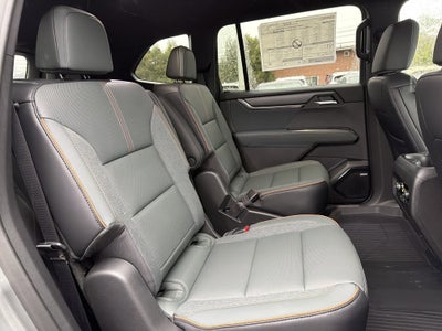 2026 GMC ACADIA AWD AT4