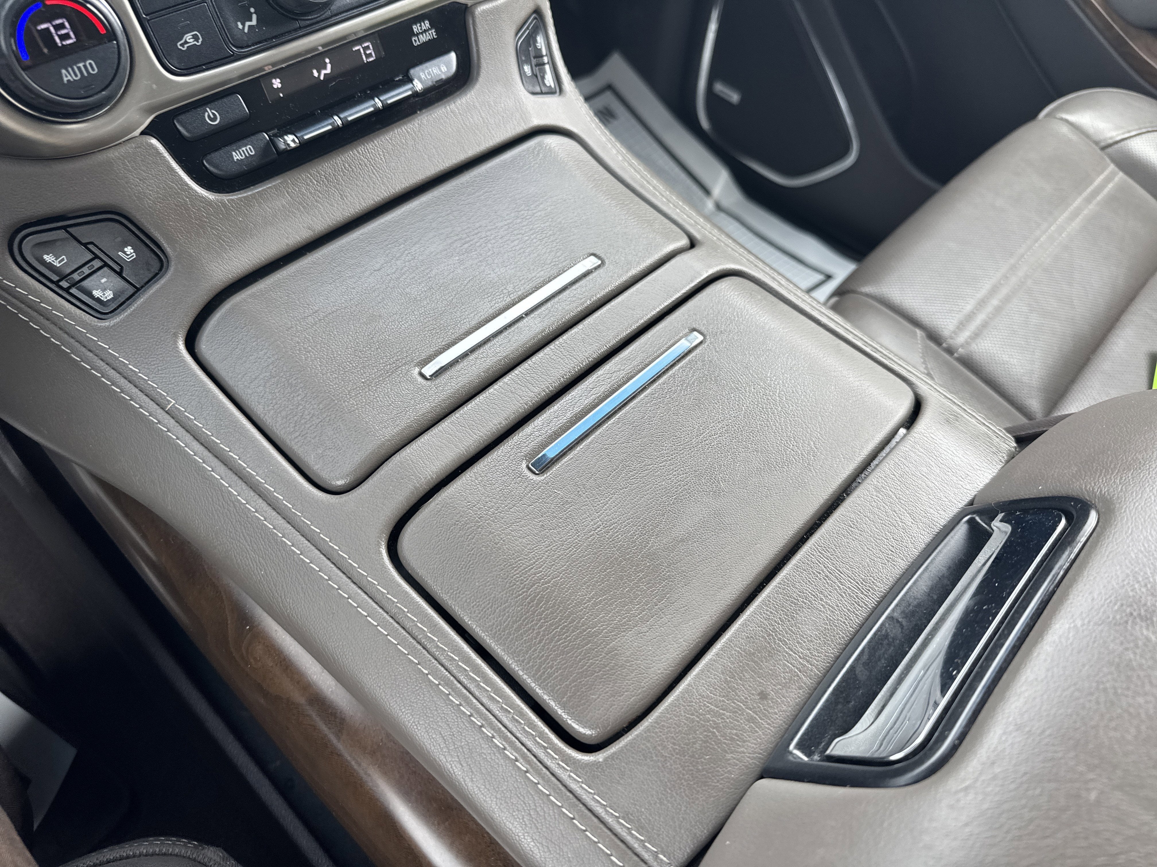 2019 GMC YUKON DENALI