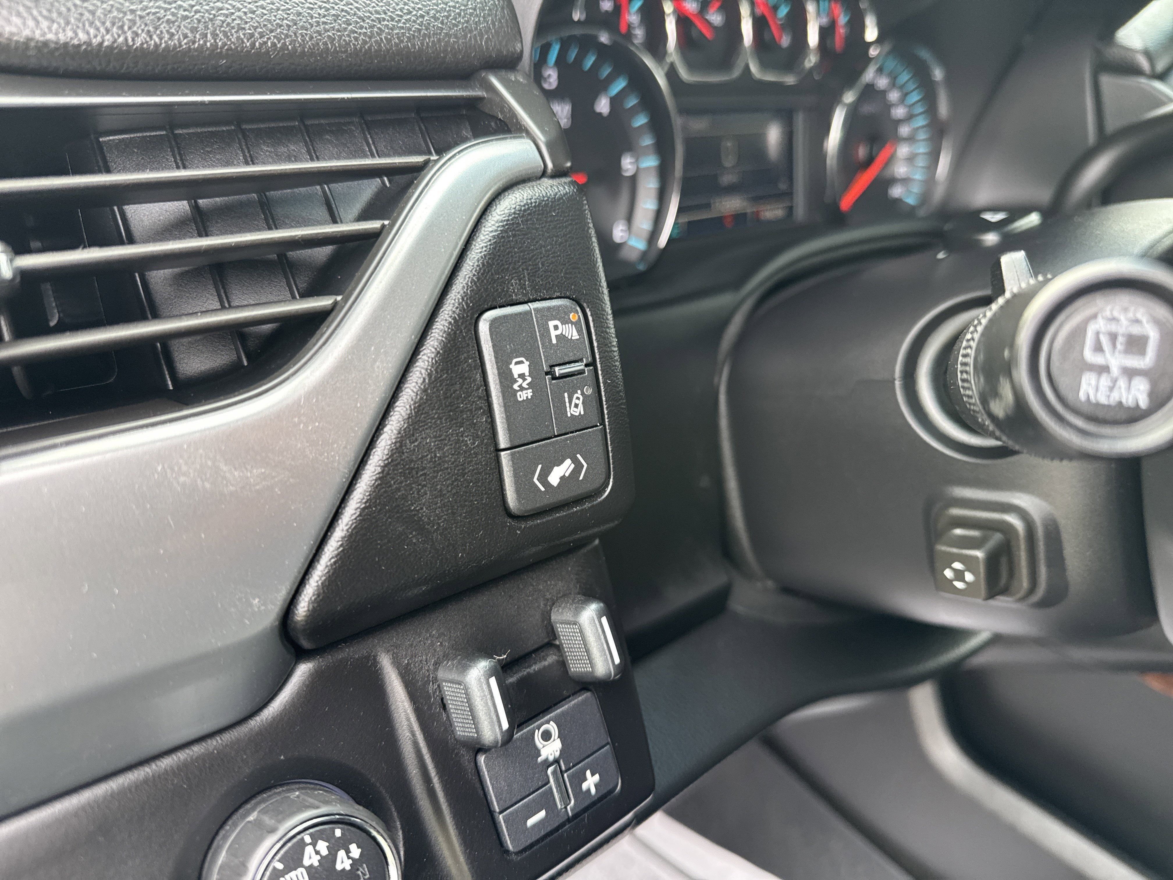 2015 Chevrolet TAHOE LTZ