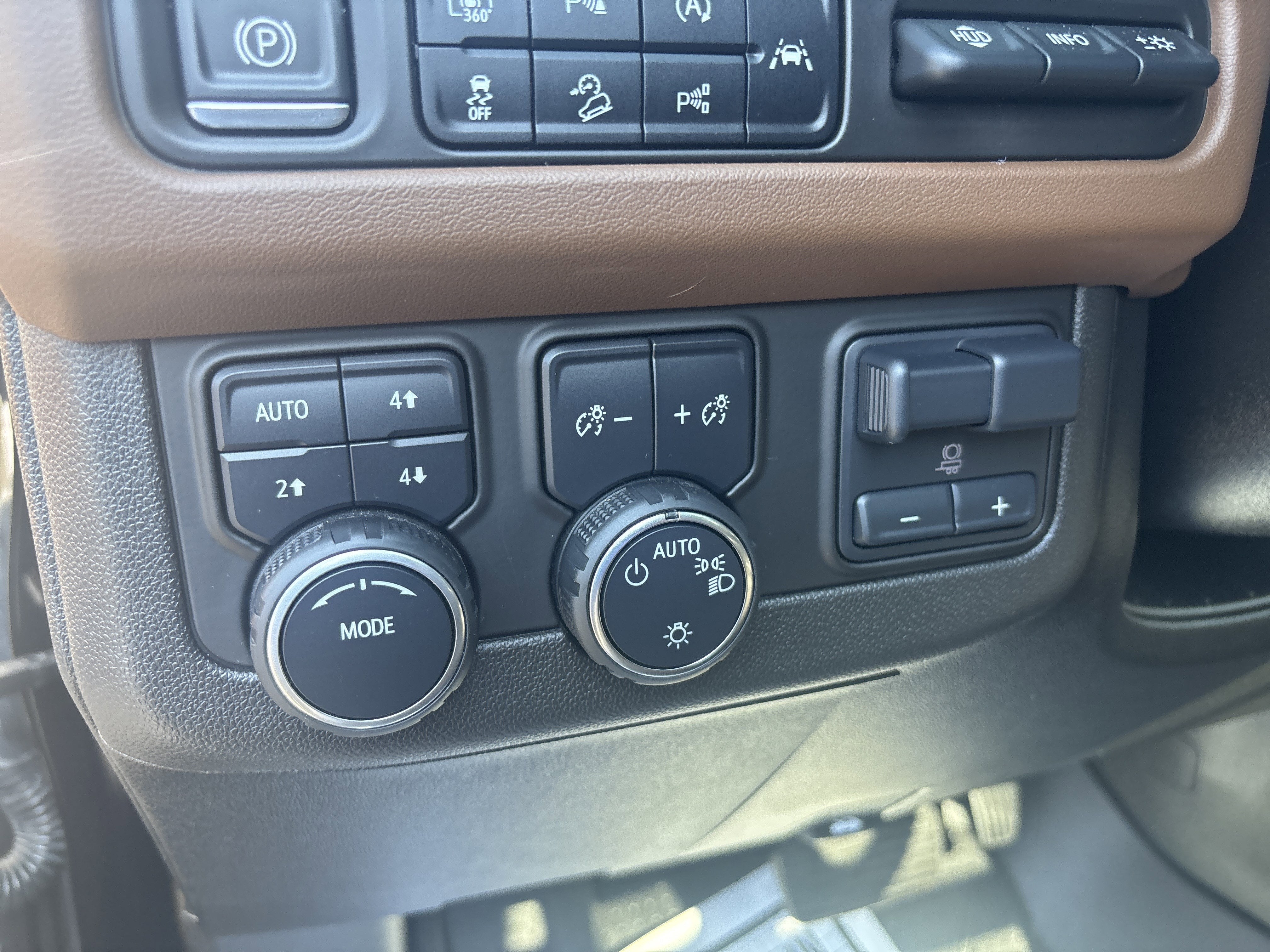 2023 Chevrolet SUBURBAN HIGH COUNTRY