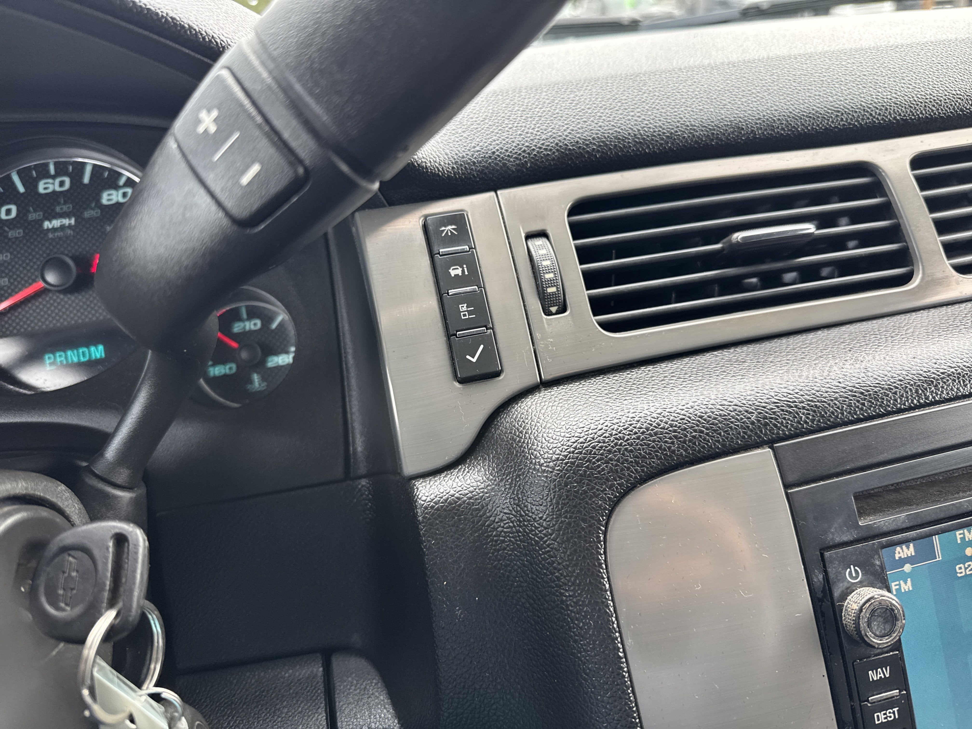 2011 Chevrolet K1500 SUBURBAN LT