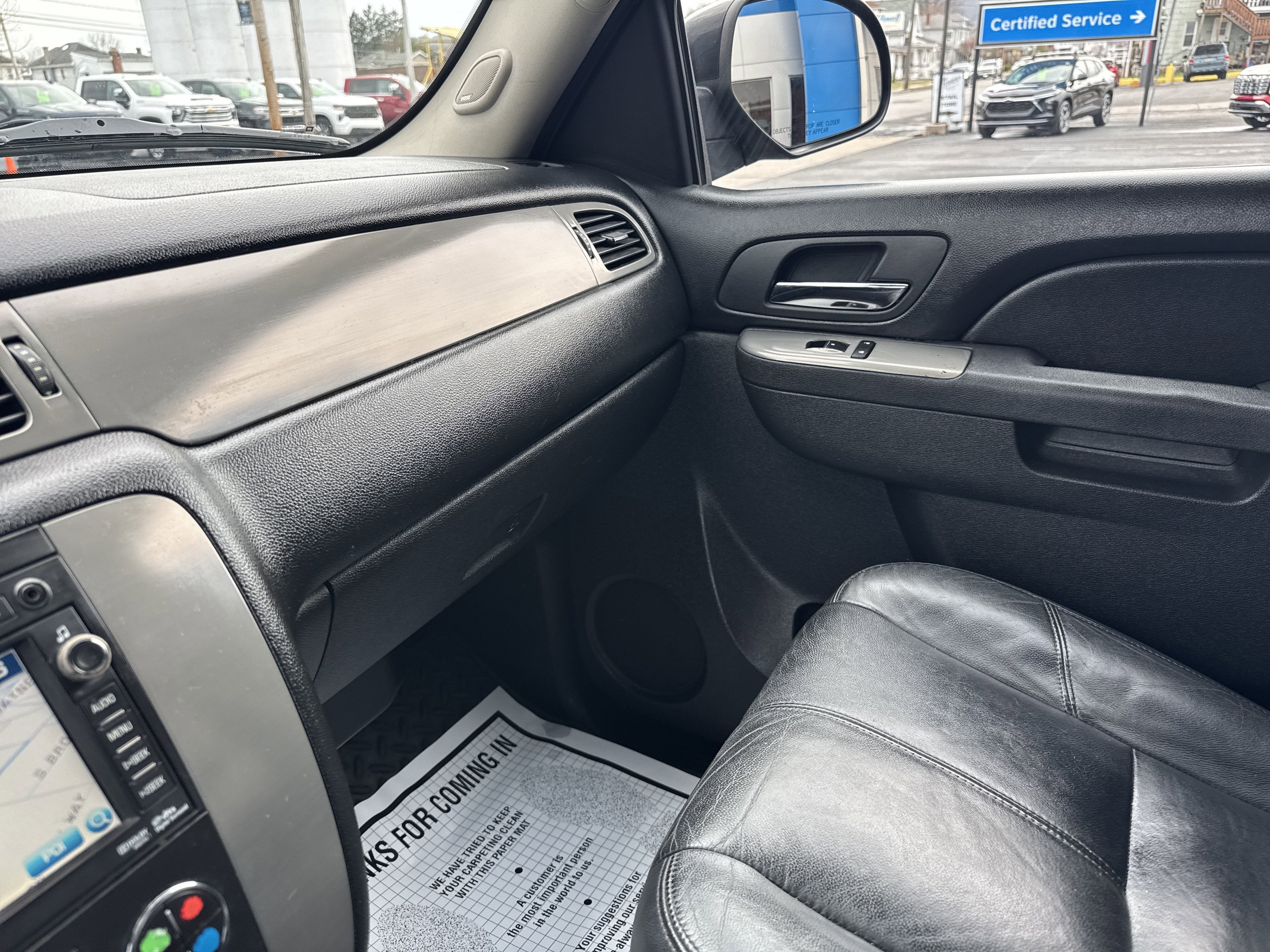 2011 Chevrolet K1500 SUBURBAN LT