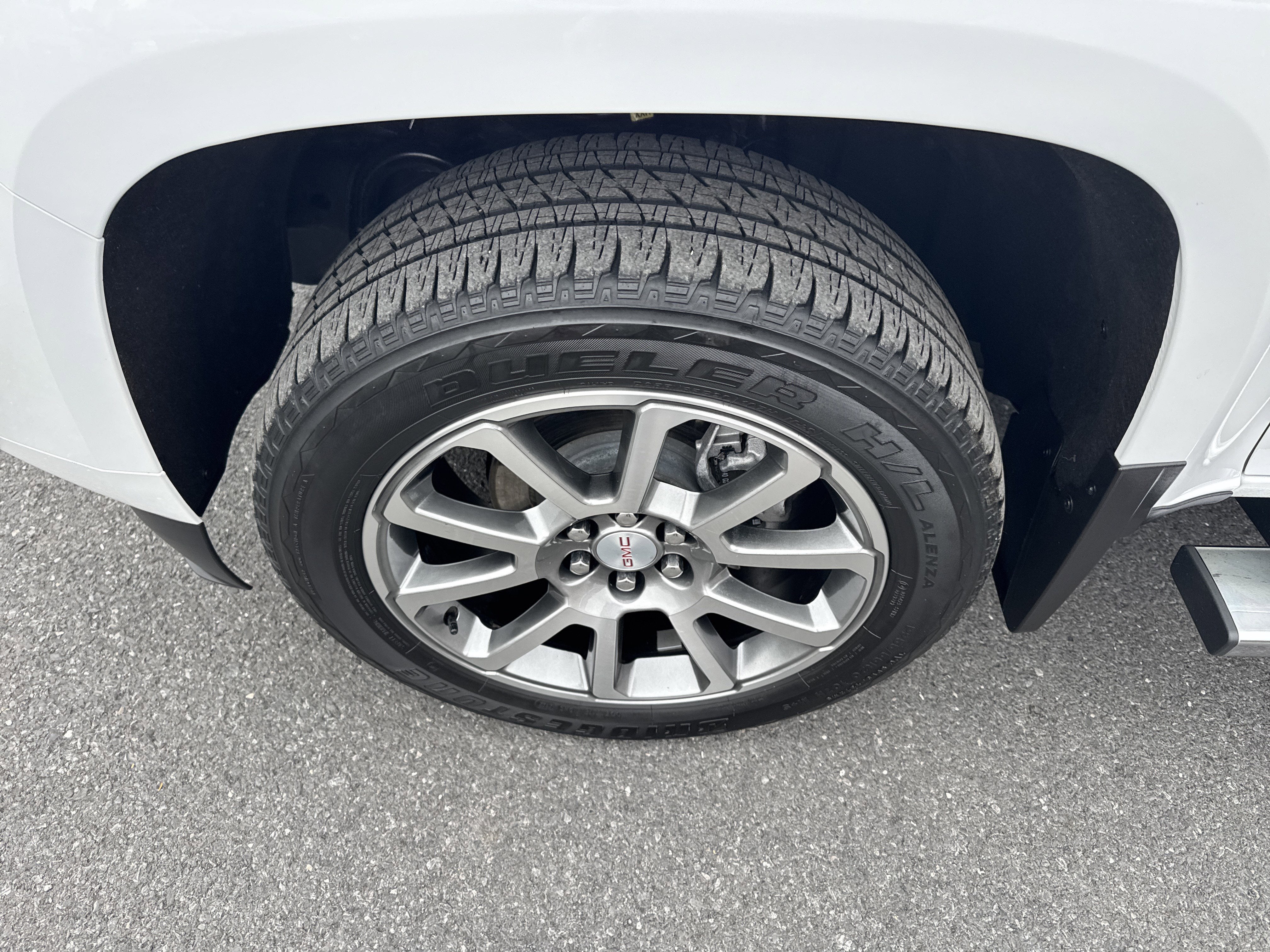 2022 GMC CANYON 4WD Denali