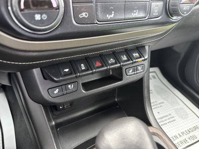 2022 GMC CANYON 4WD Denali