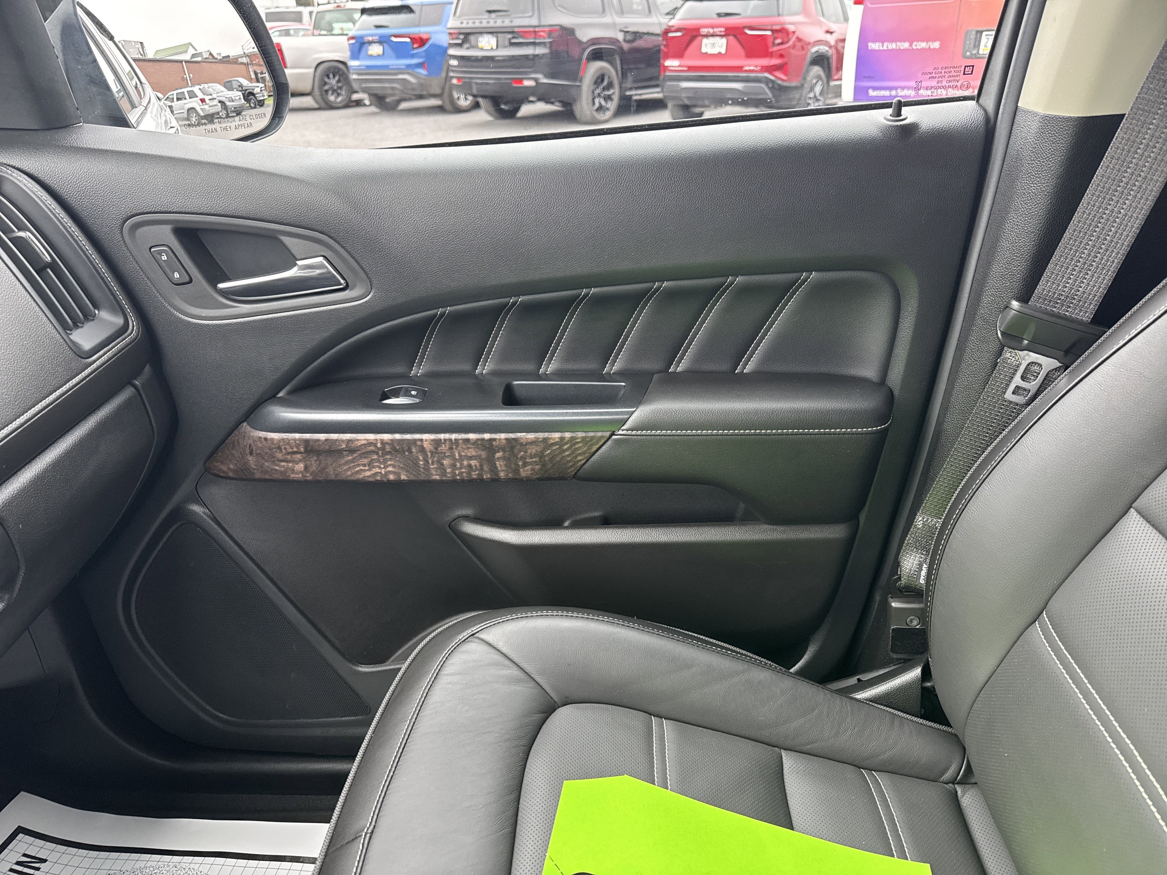 2022 GMC CANYON 4WD Denali