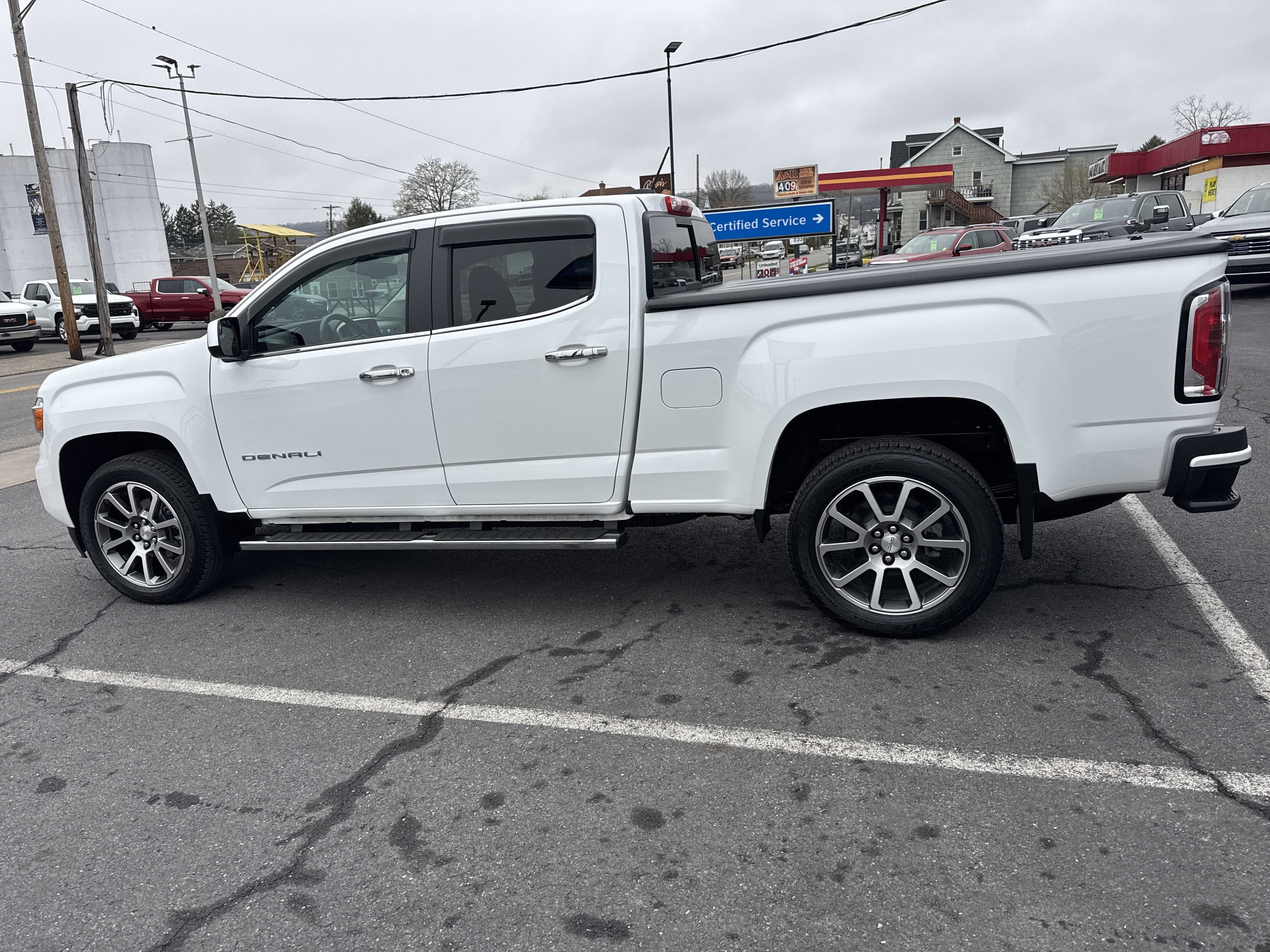 2022 GMC CANYON 4WD Denali