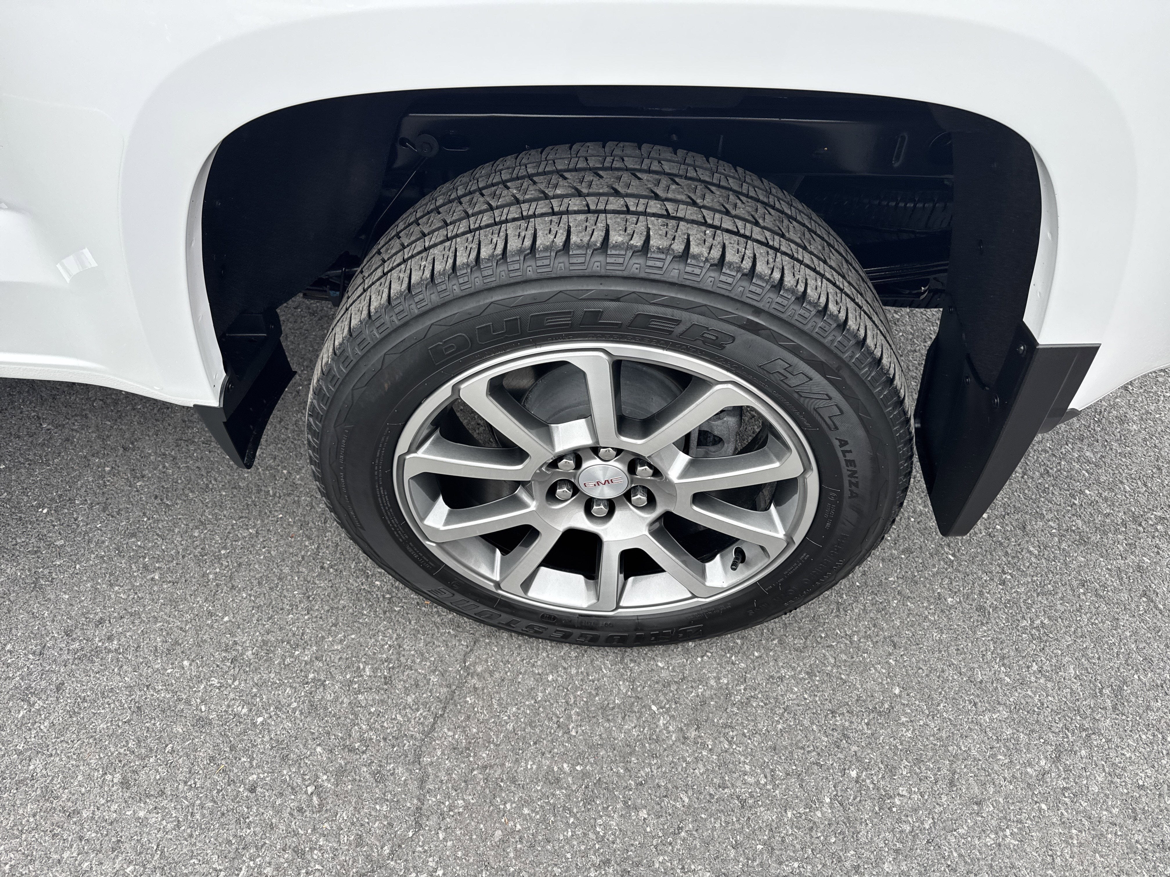 2022 GMC CANYON 4WD Denali