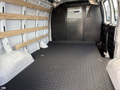 2024 GMC SAVANA 2500 WT