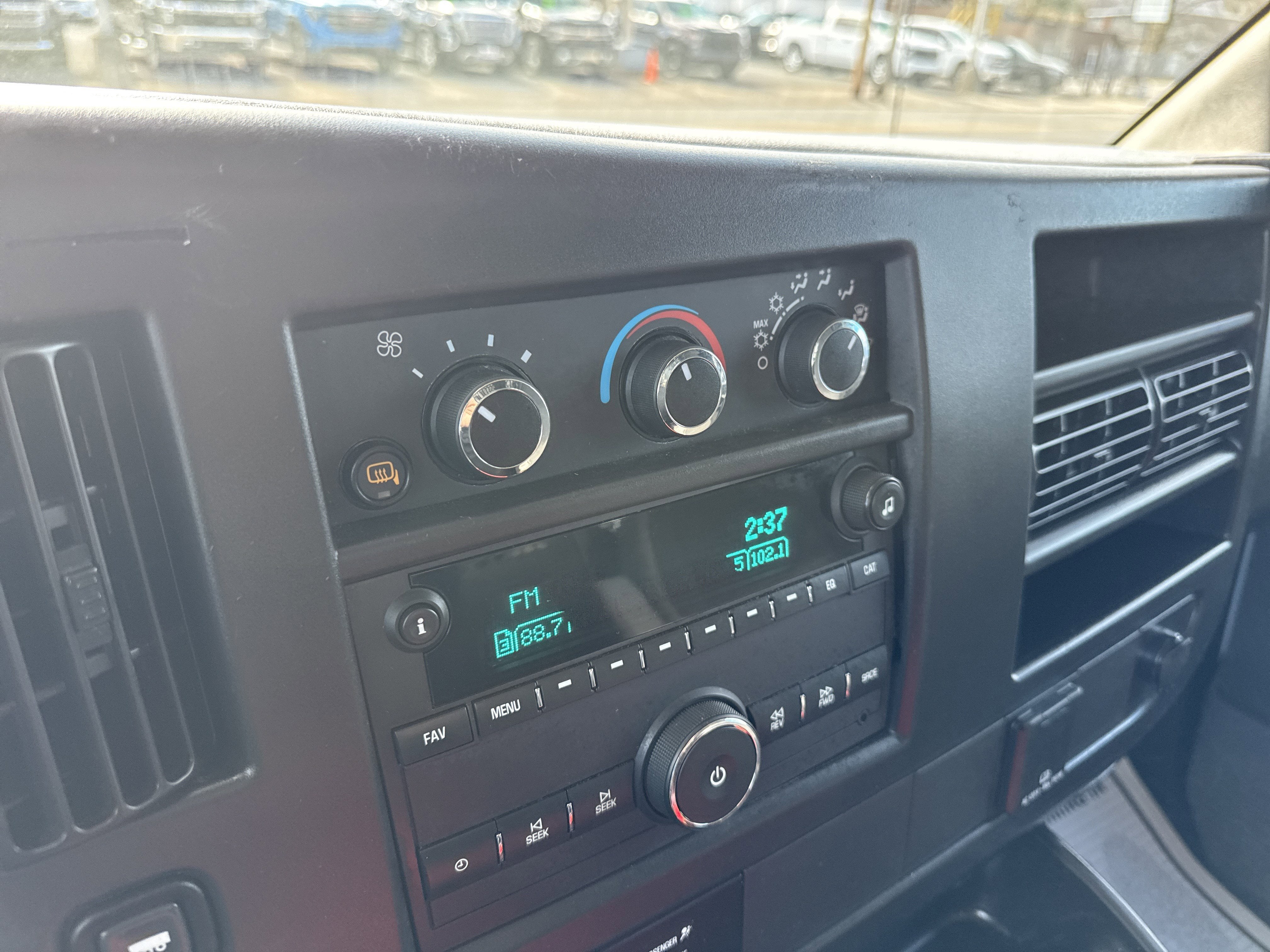 2024 GMC SAVANA 2500 WT