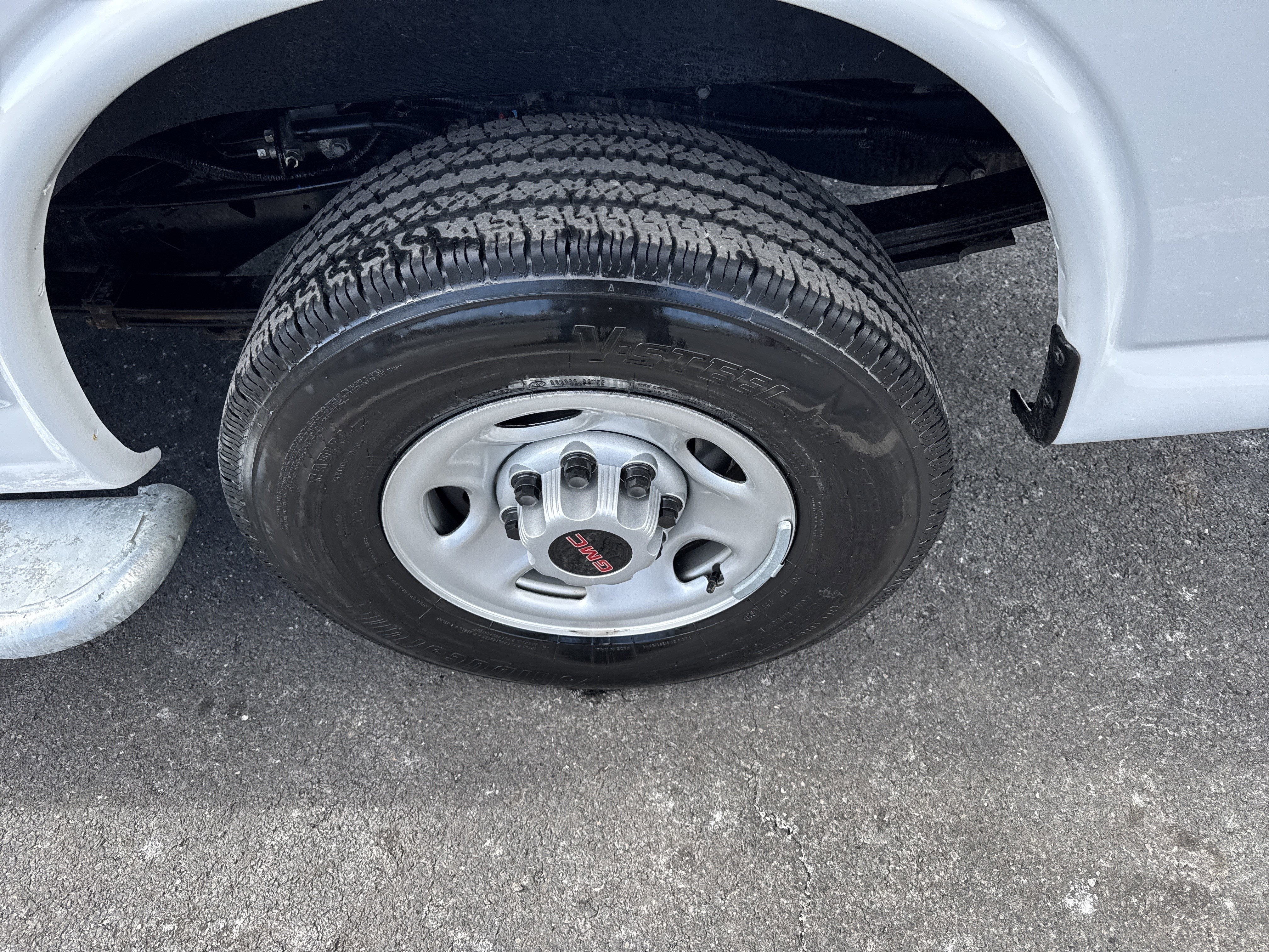 2024 GMC SAVANA 2500 WT