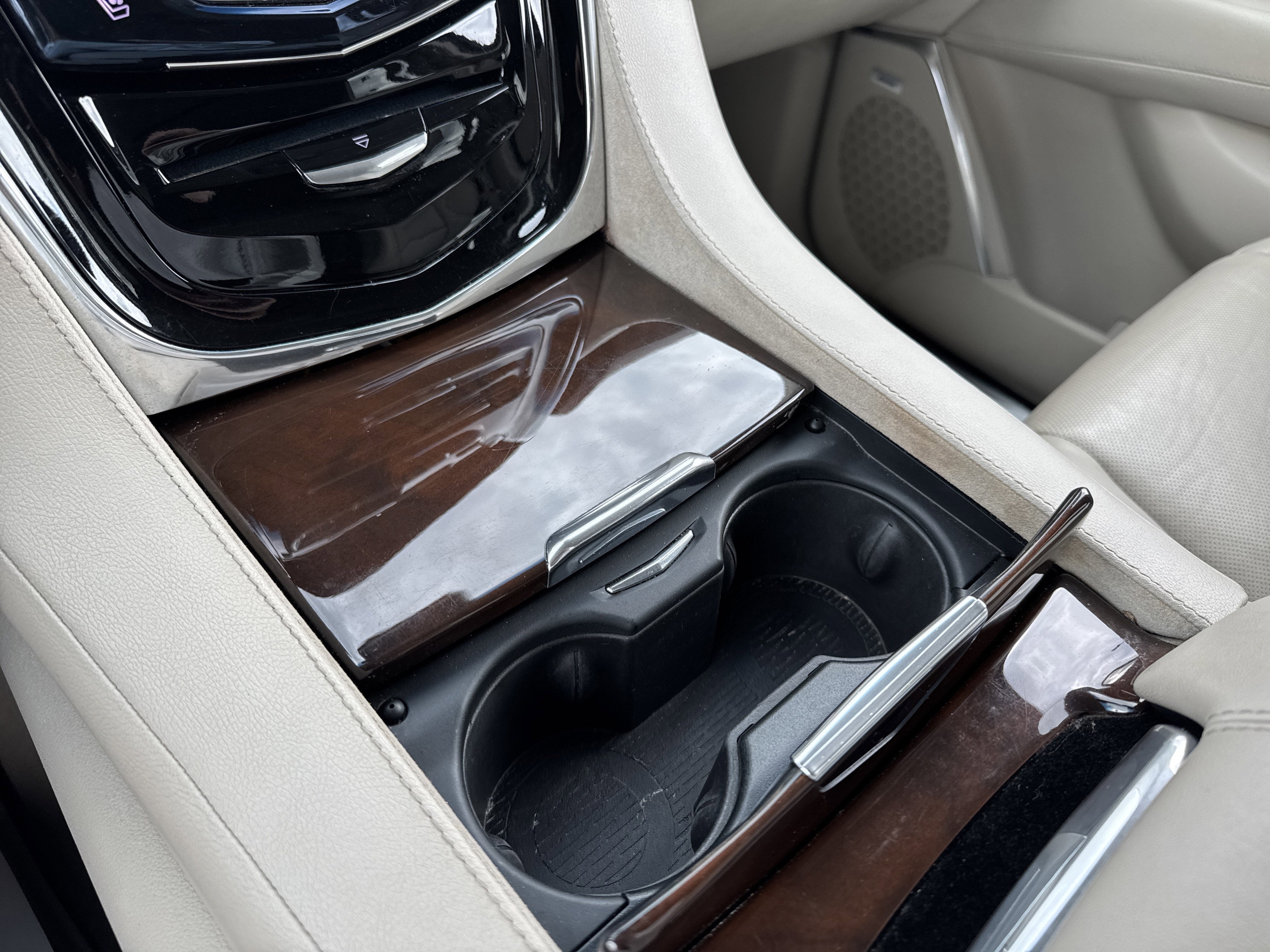 2017 Cadillac ESCALADE ESV PREMIUM