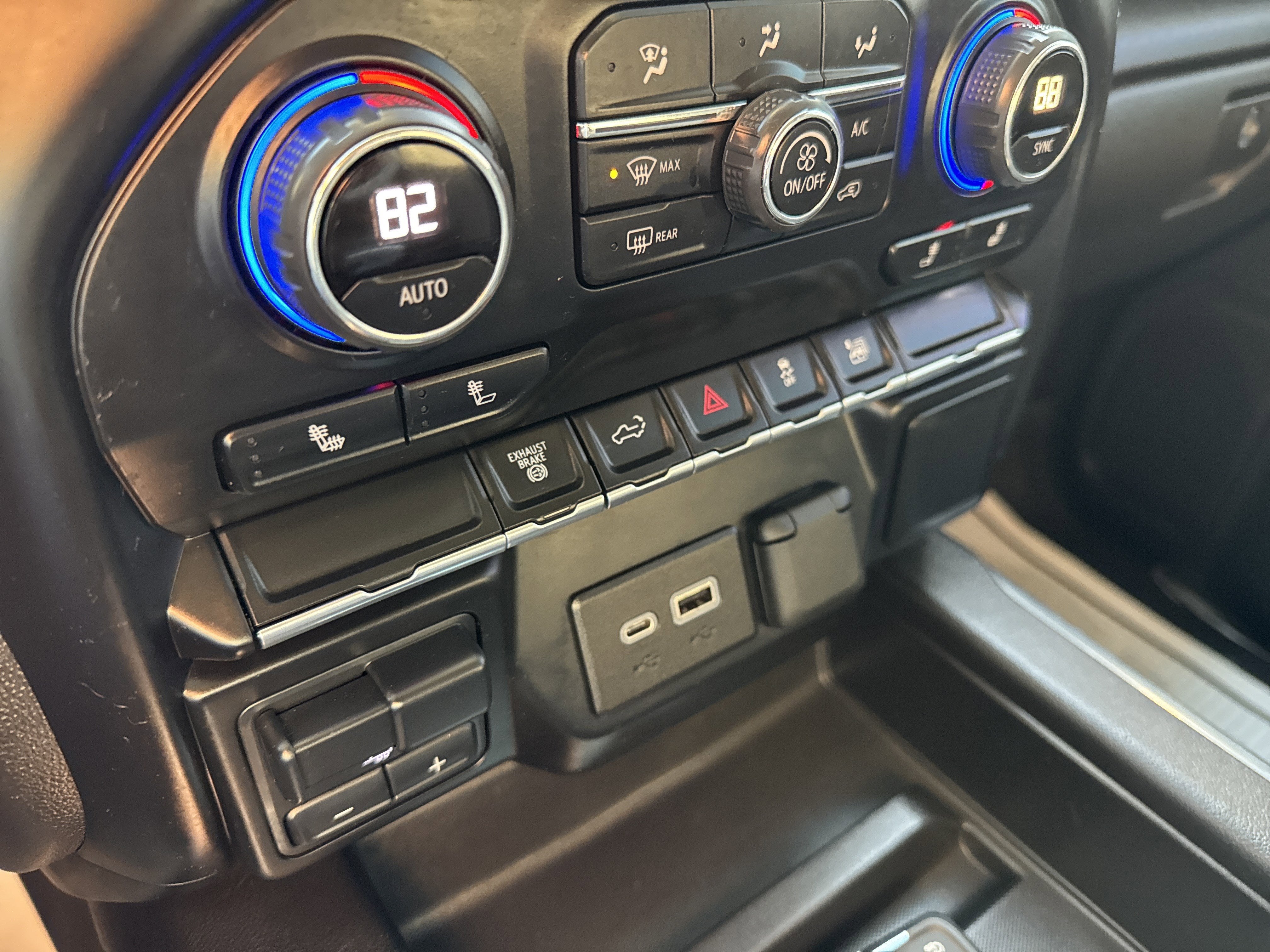 2022 Chevrolet SILVERADO 2500 LT