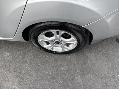 2016 Ford FIESTA SE