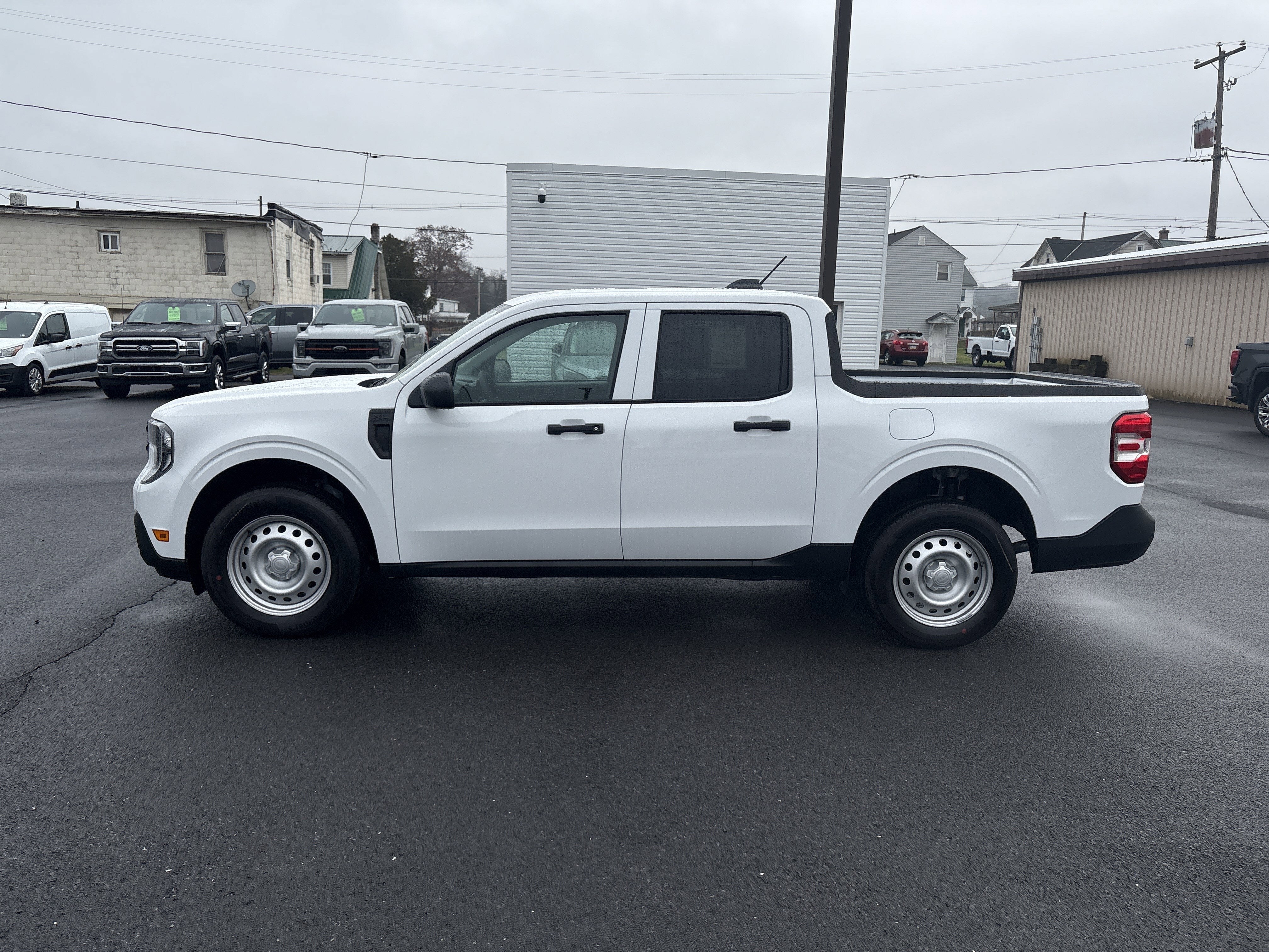 2025 Ford Maverick XL