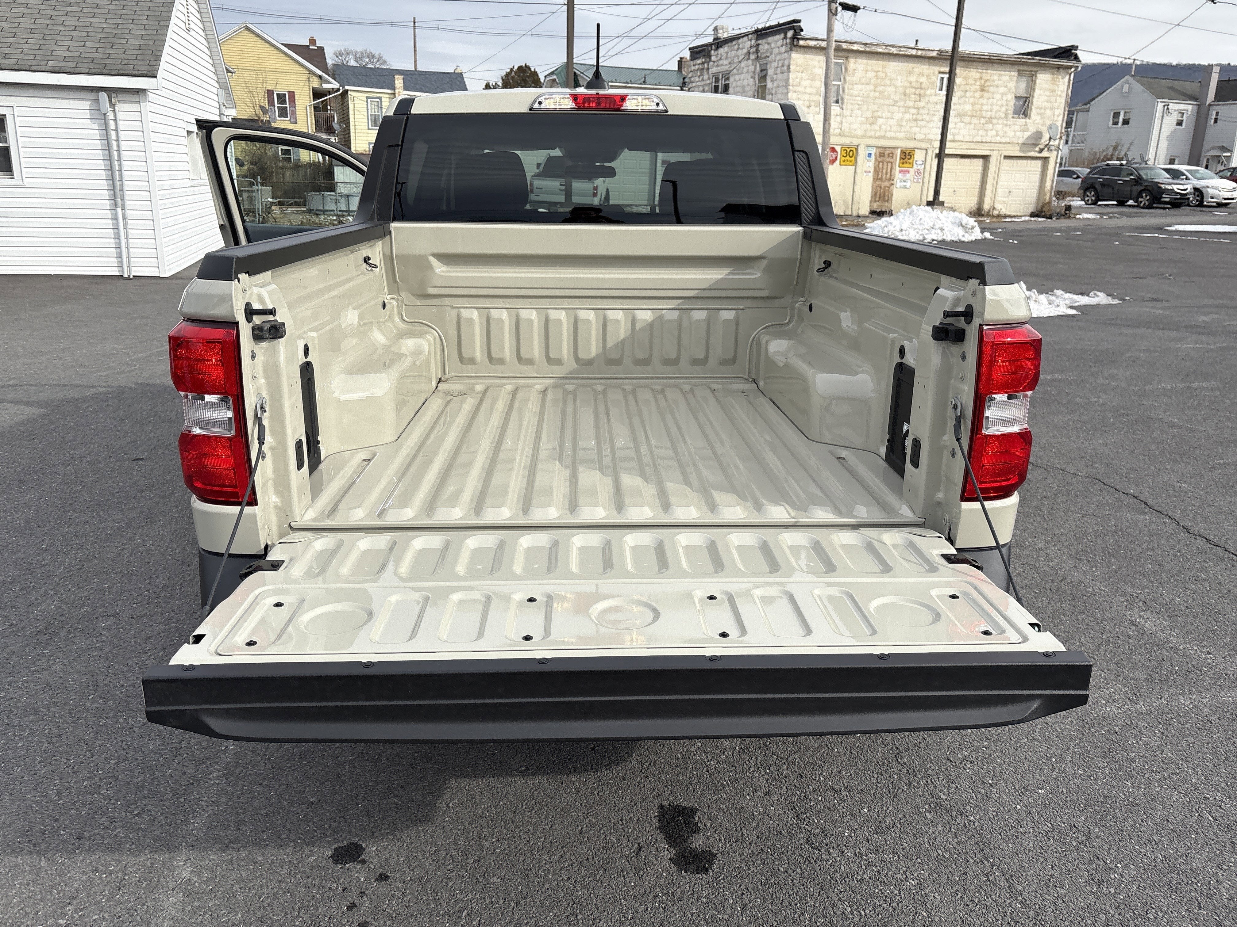 2025 Ford Maverick XL