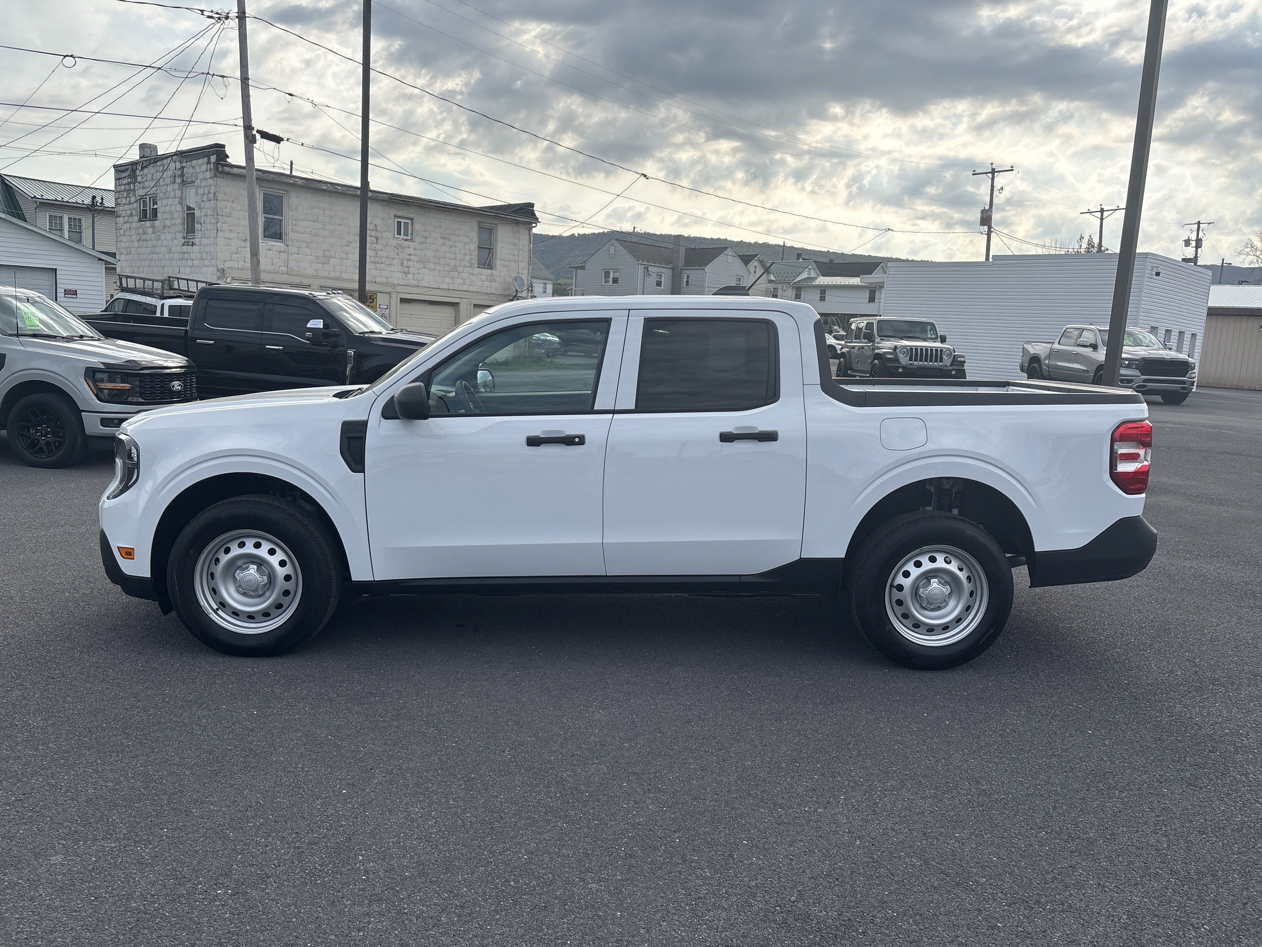 2026 Ford Maverick XL