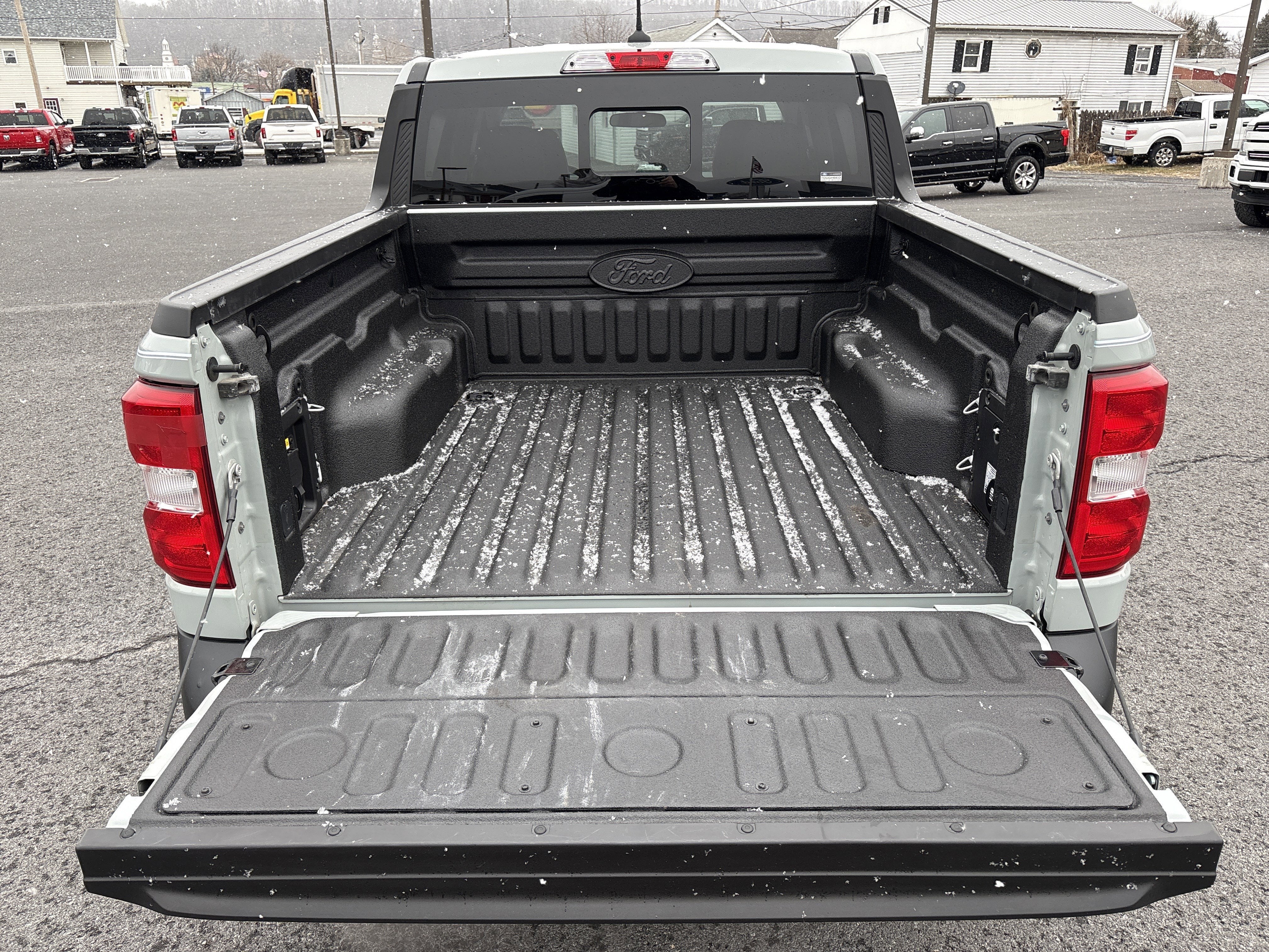 2023 Ford MAVERICK LARIAT