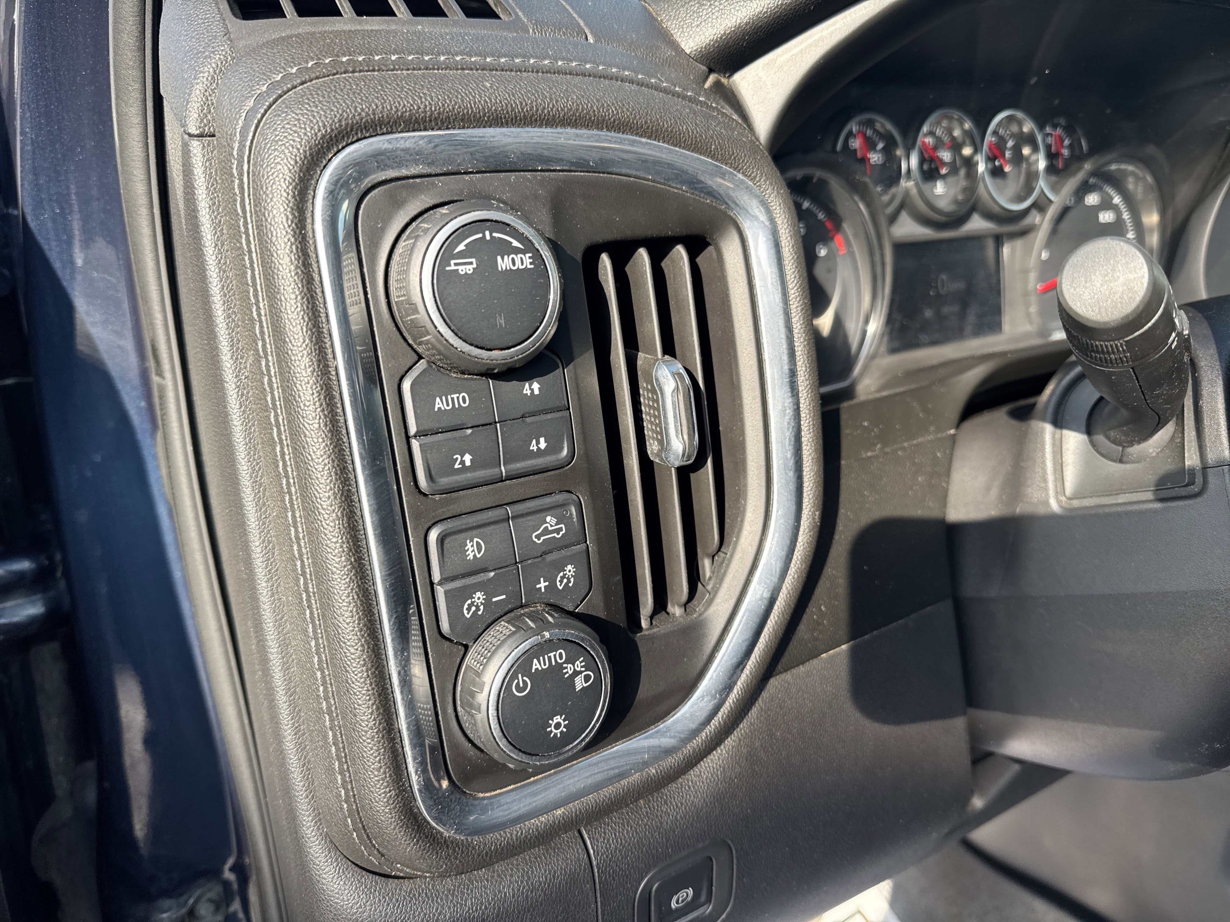 2021 Chevrolet SILVERADO 1500 TRAILBOSS