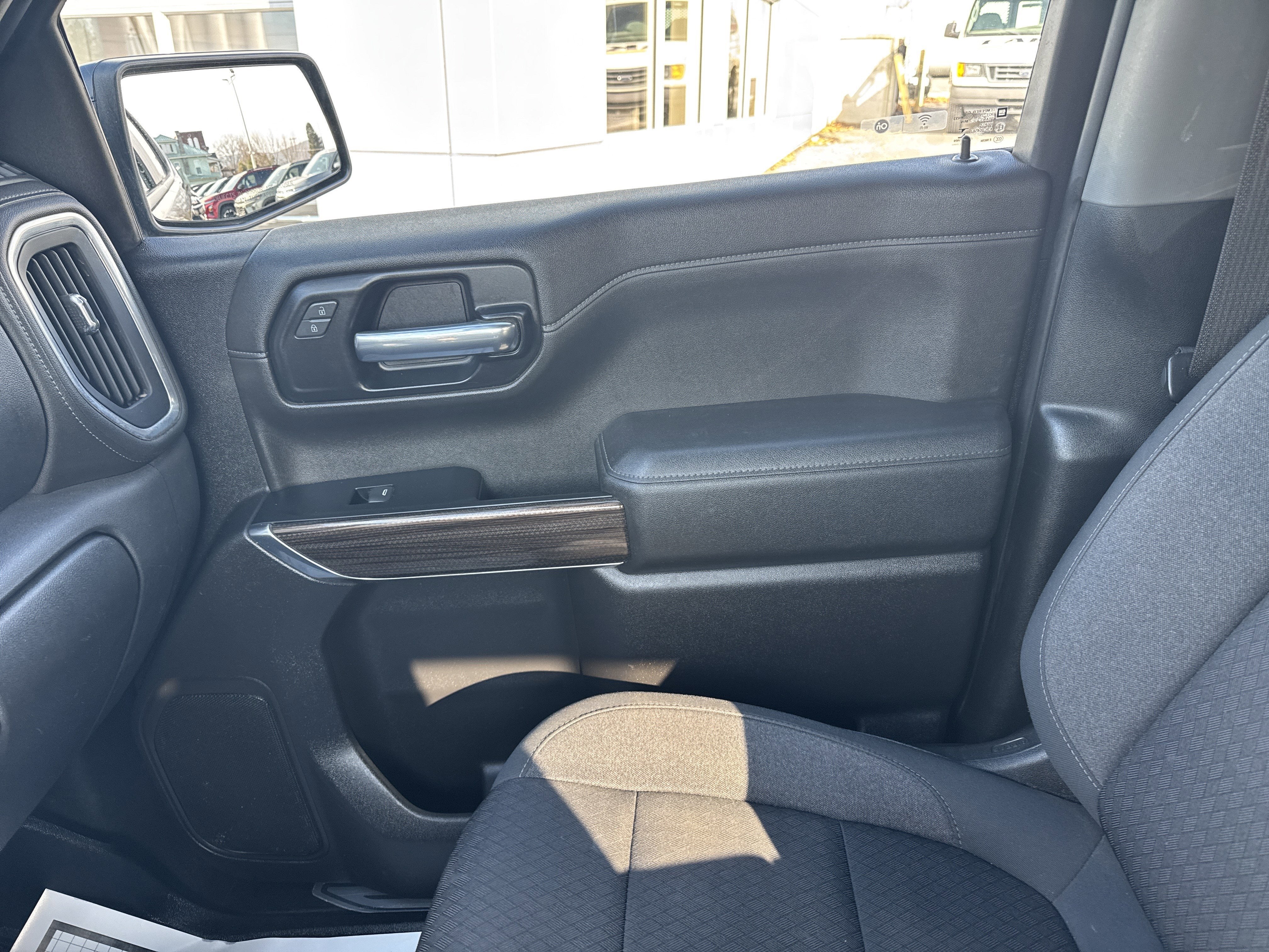 2021 Chevrolet SILVERADO 1500 TRAILBOSS