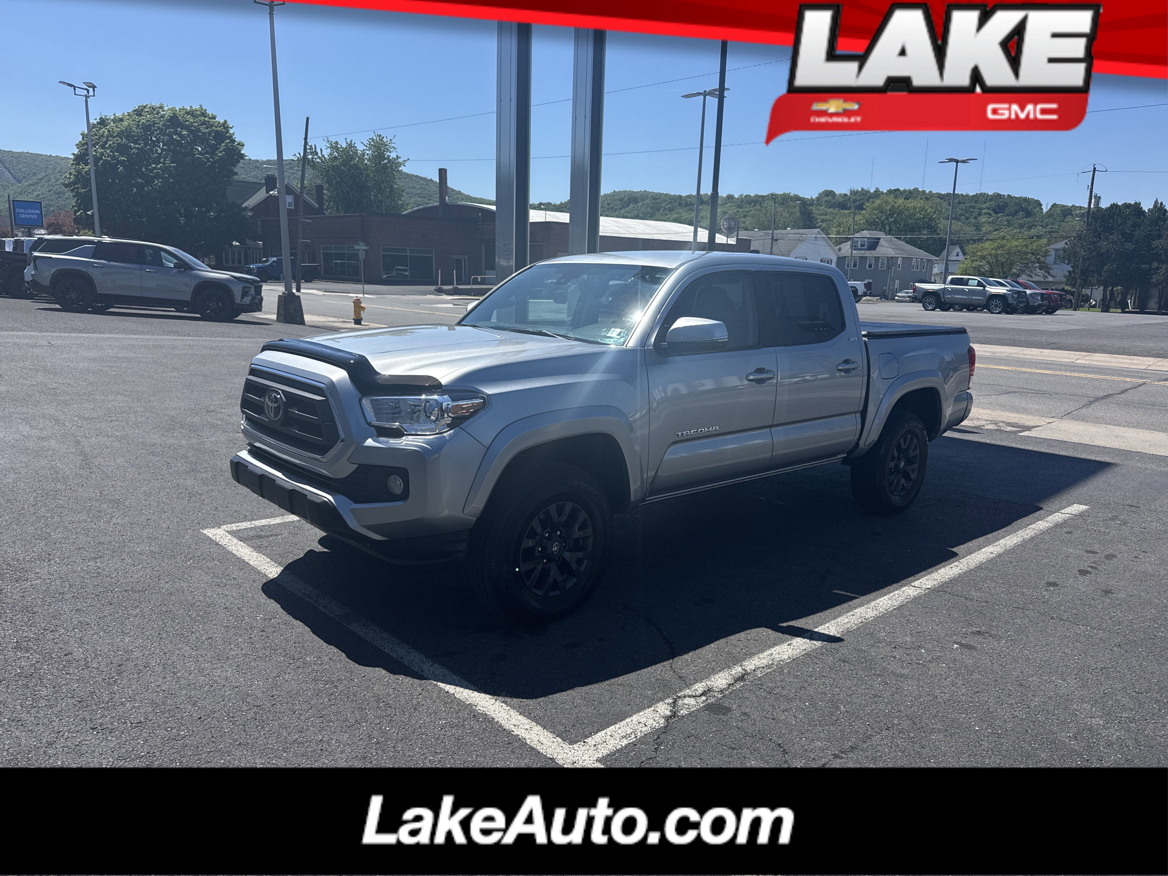 2023 Toyota TACOMA SR5