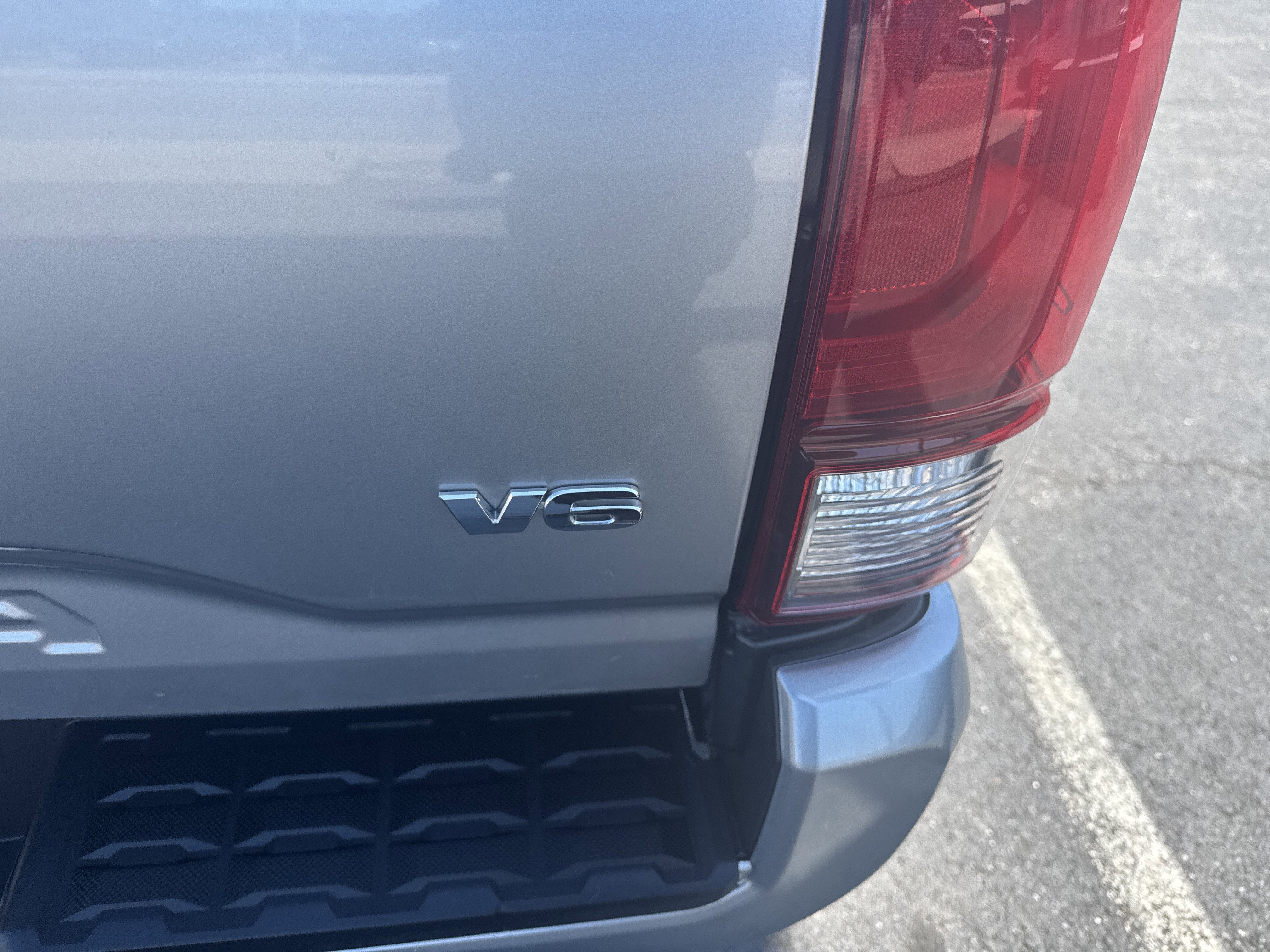 2023 Toyota TACOMA SR5