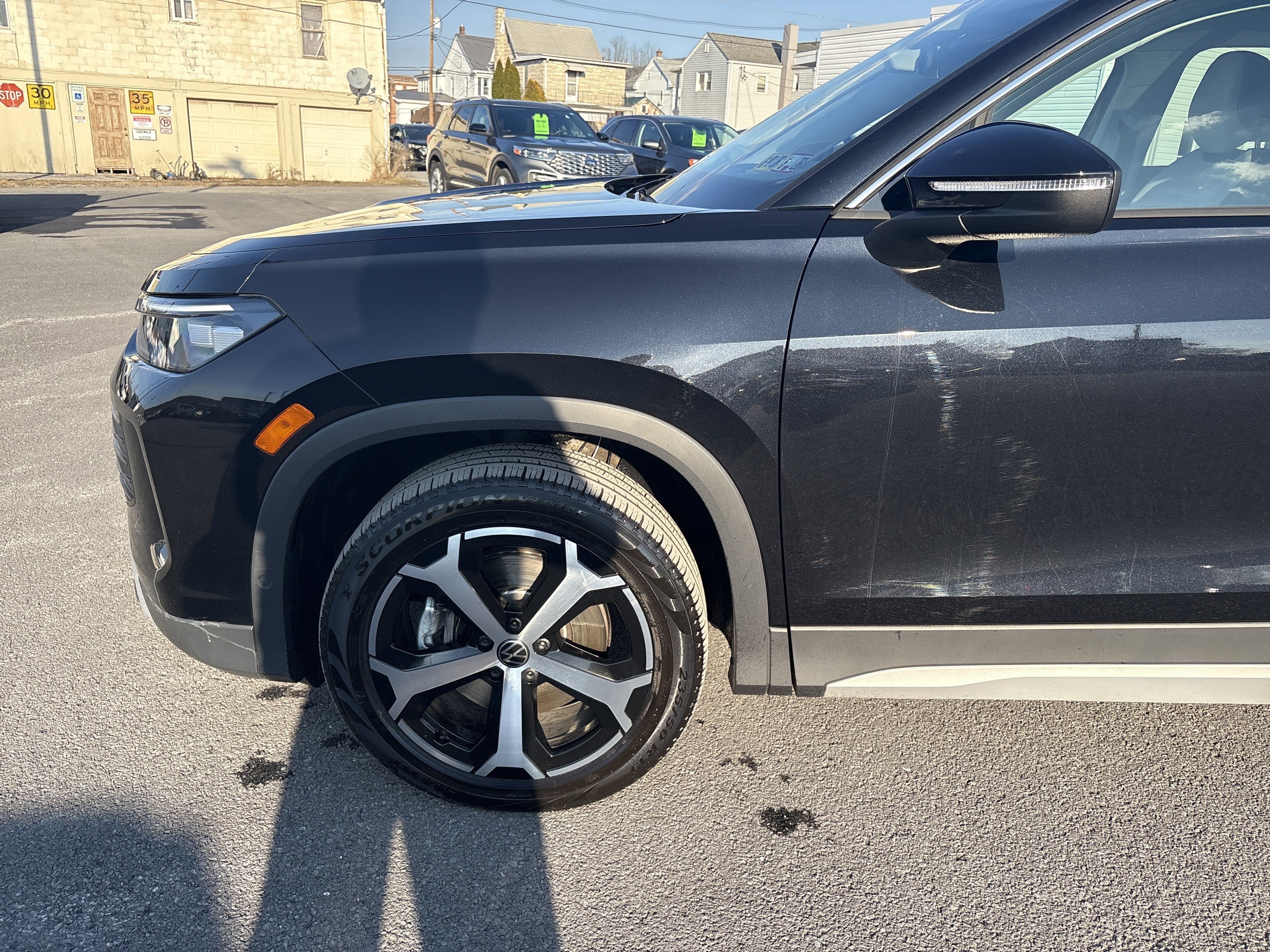 2025 Volkswagen TIGUAN SE