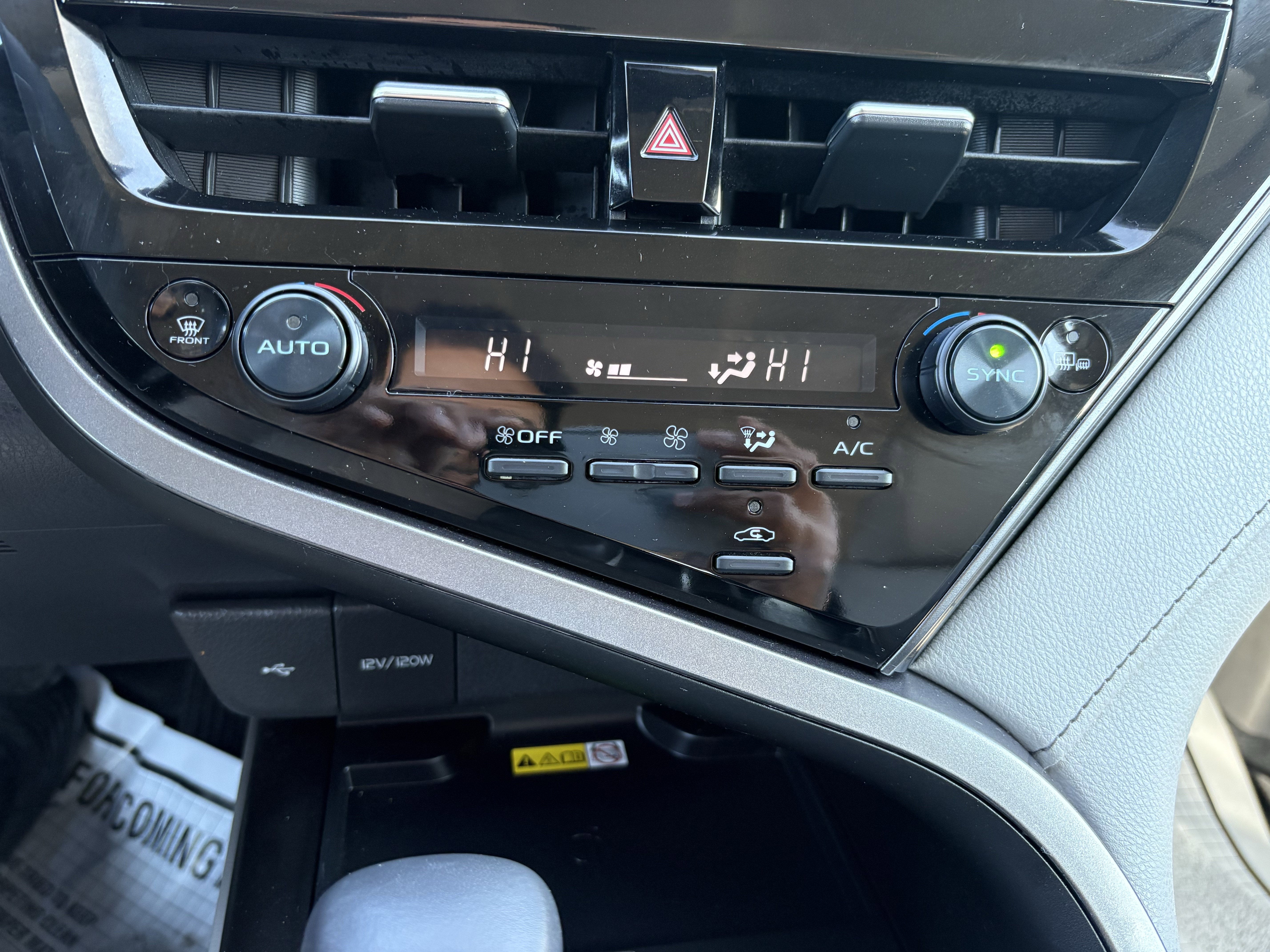 2024 Toyota CAMRY XLE