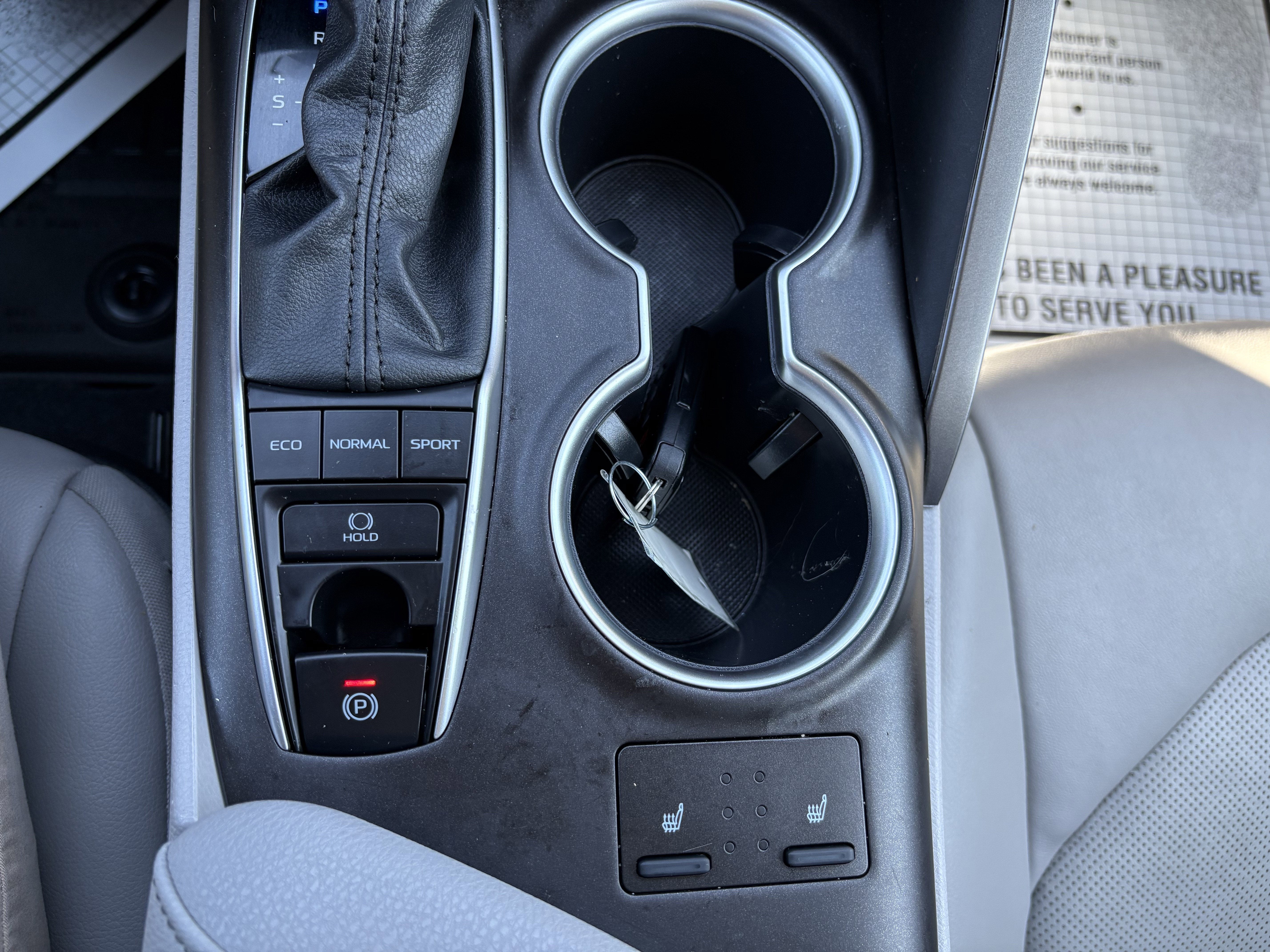 2024 Toyota CAMRY XLE