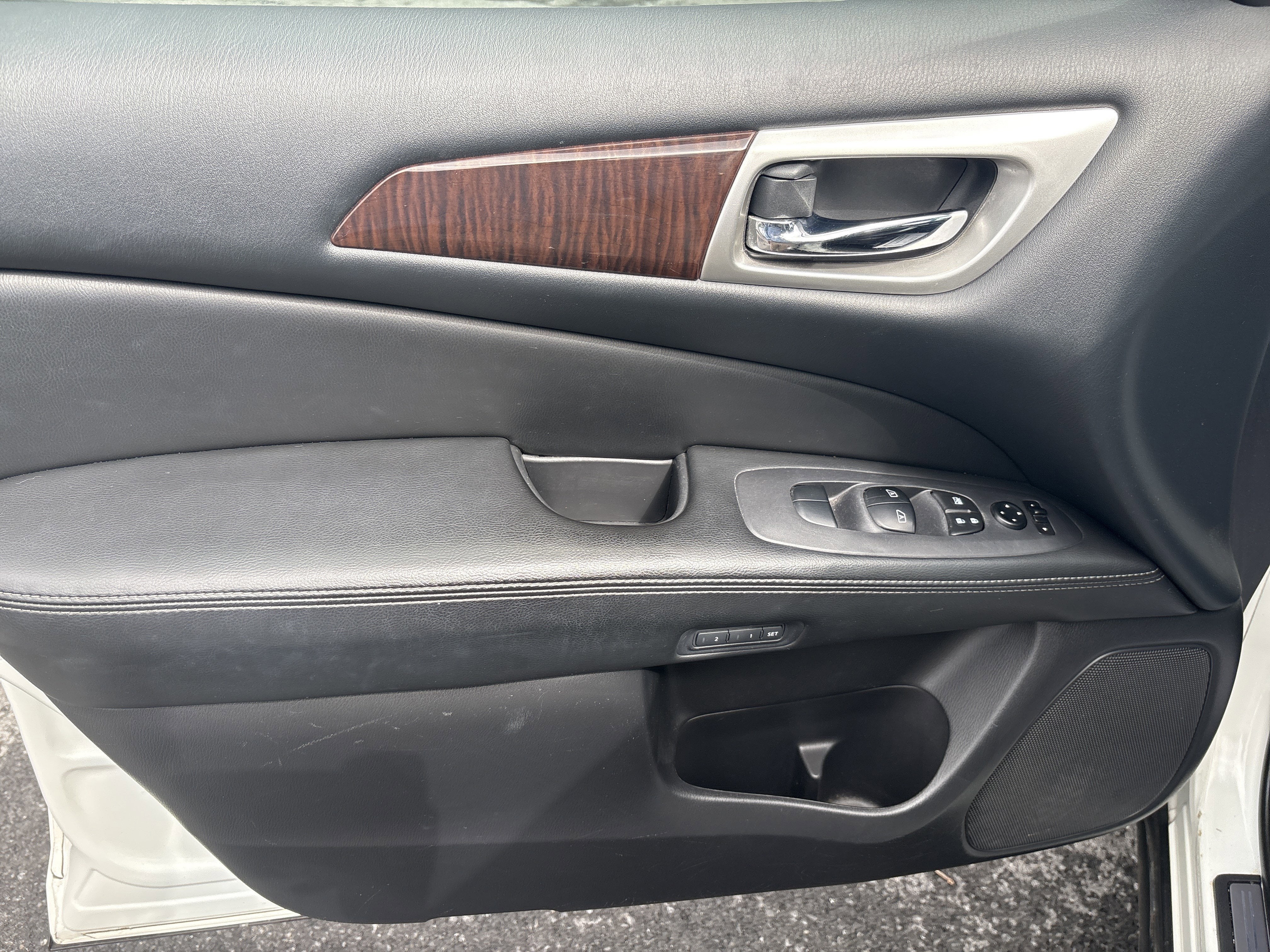 2014 Nissan PATHFINDER SL