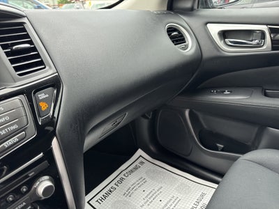 2017 Nissan PATHFINDER SV