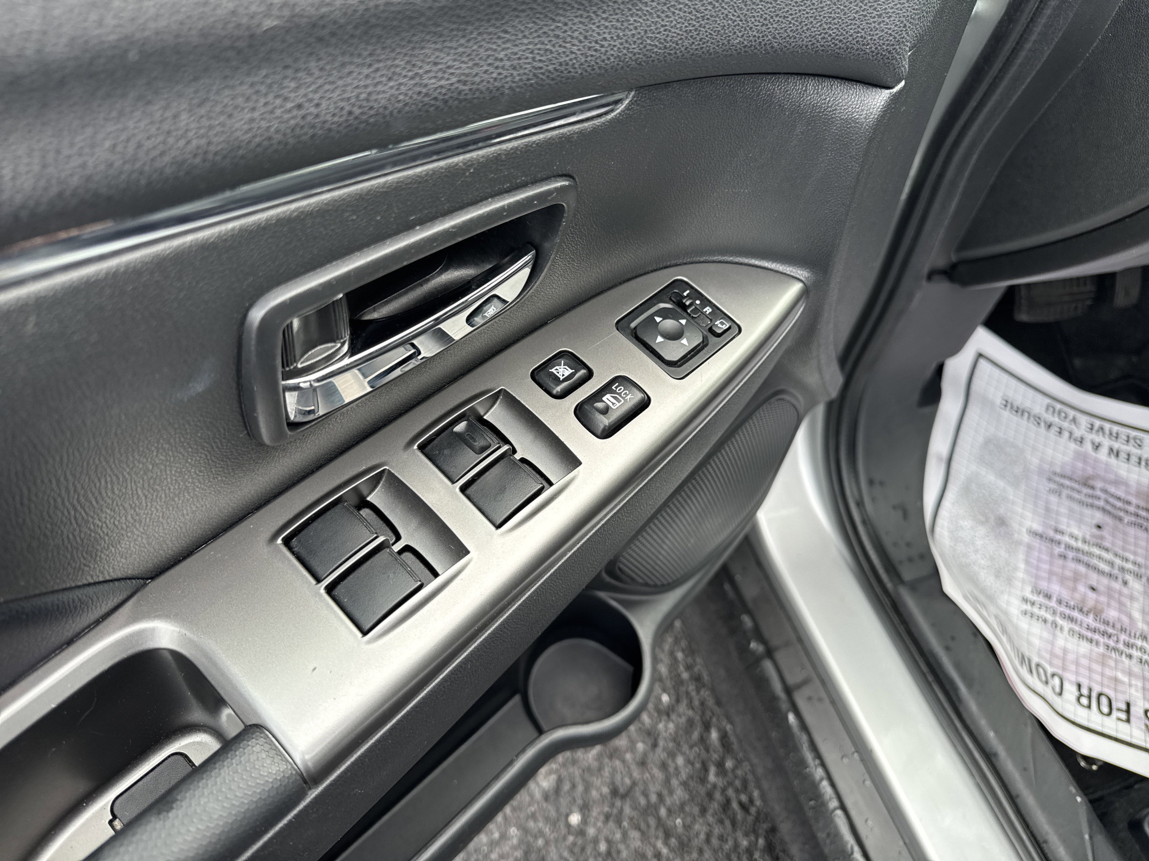 2024 Mitsubishi OUTLANDER SPORT SE