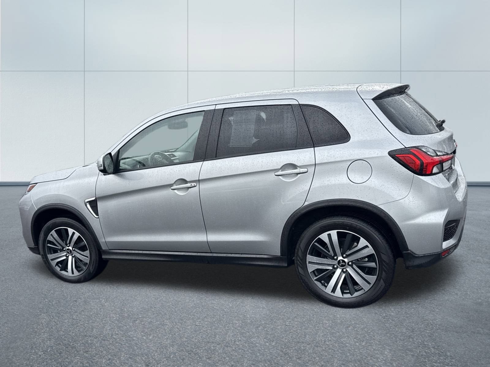 2024 Mitsubishi OUTLANDER SPORT SE