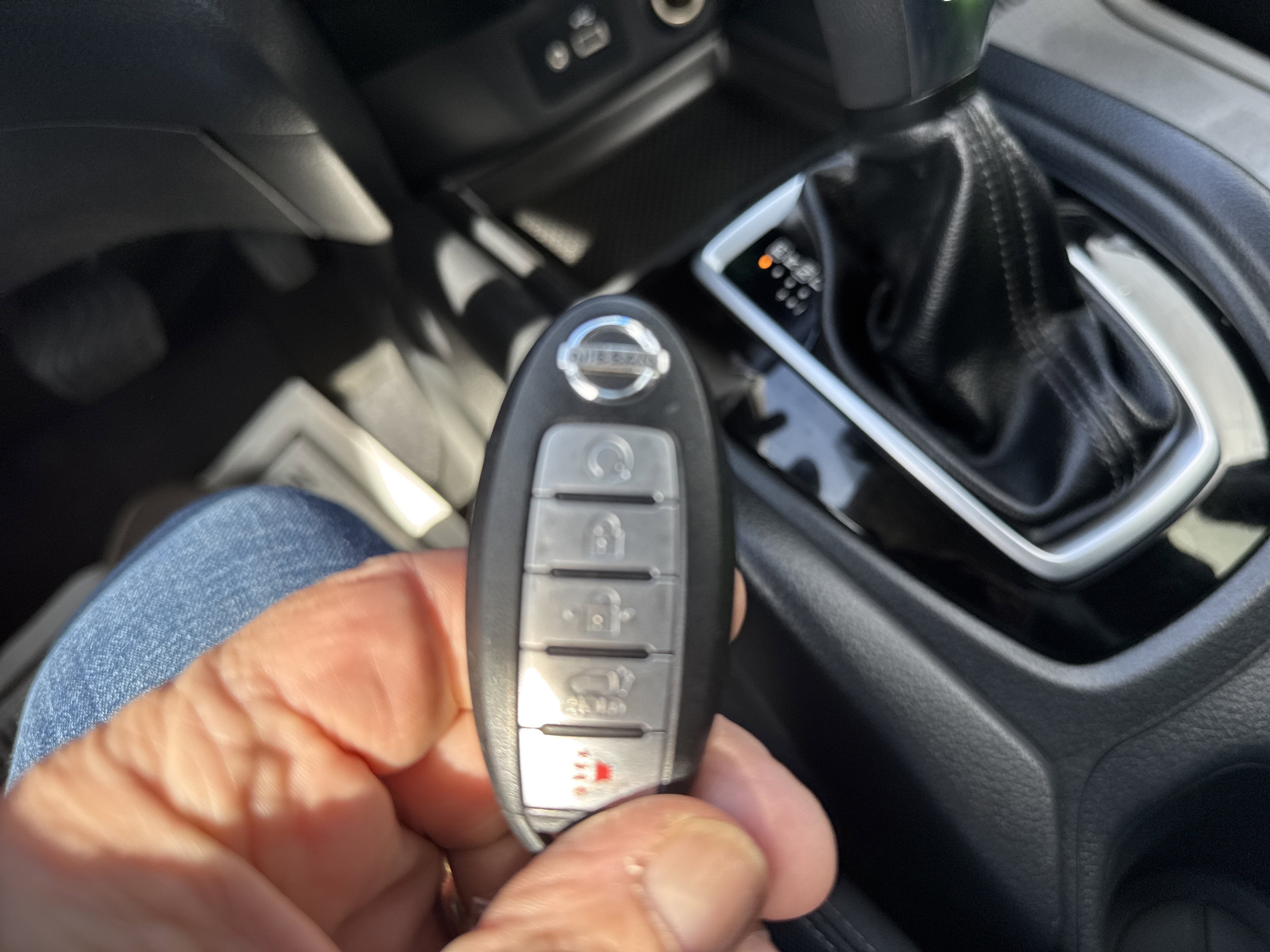 2019 Nissan ROGUE SV