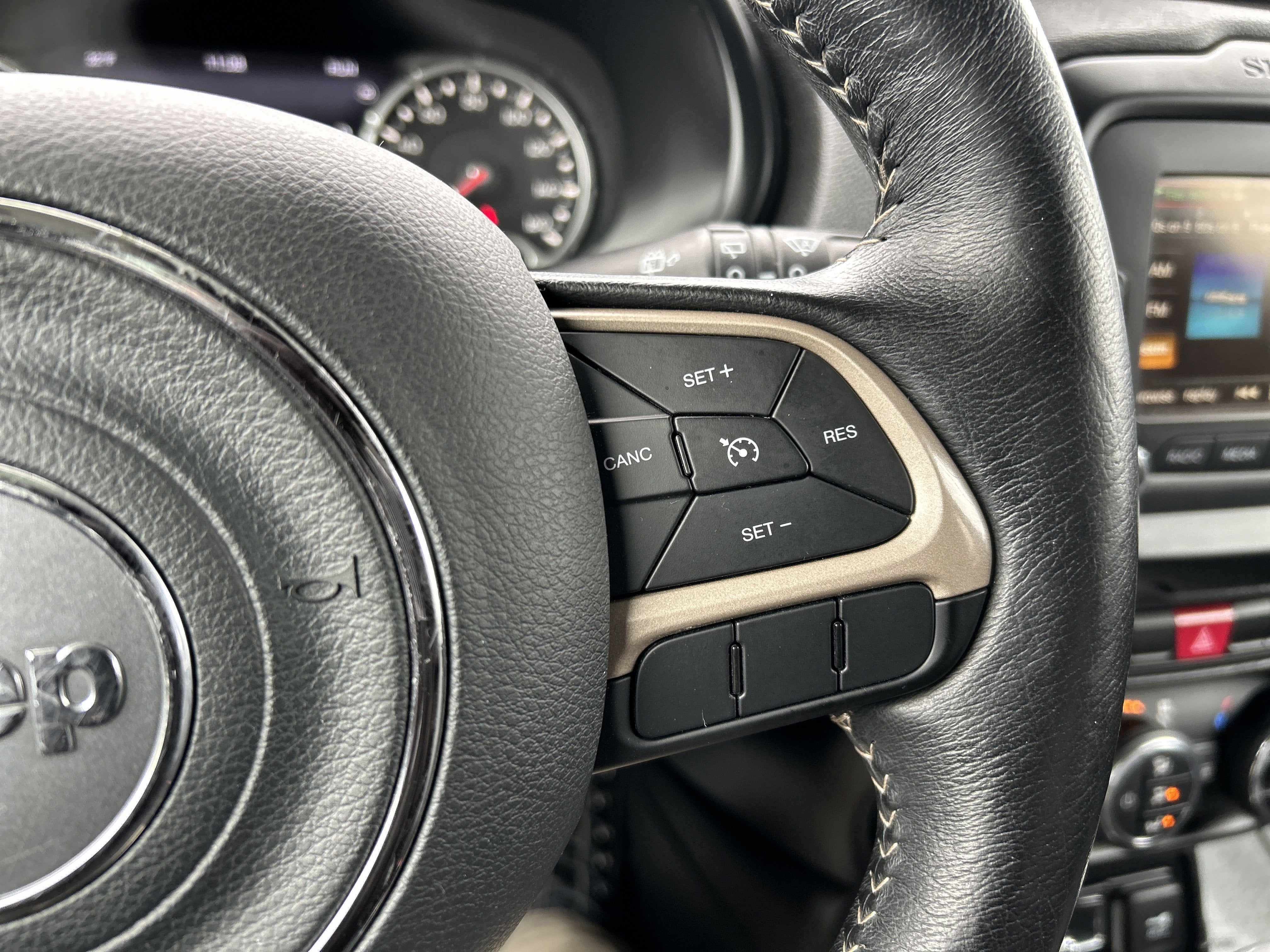 2017 Jeep RENEGADE LIMITED