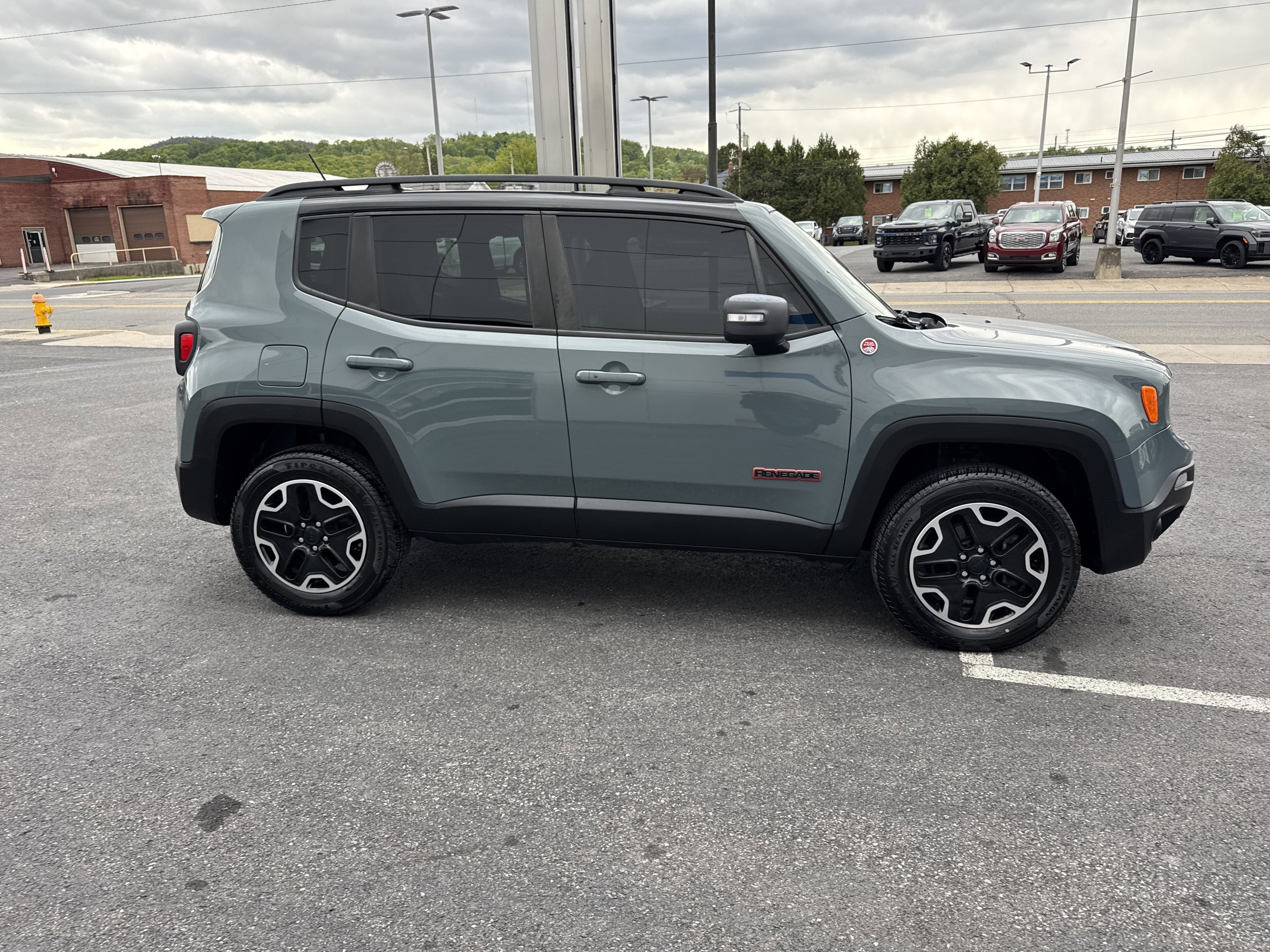 2016 Jeep RENEGADE TRAILHAWK