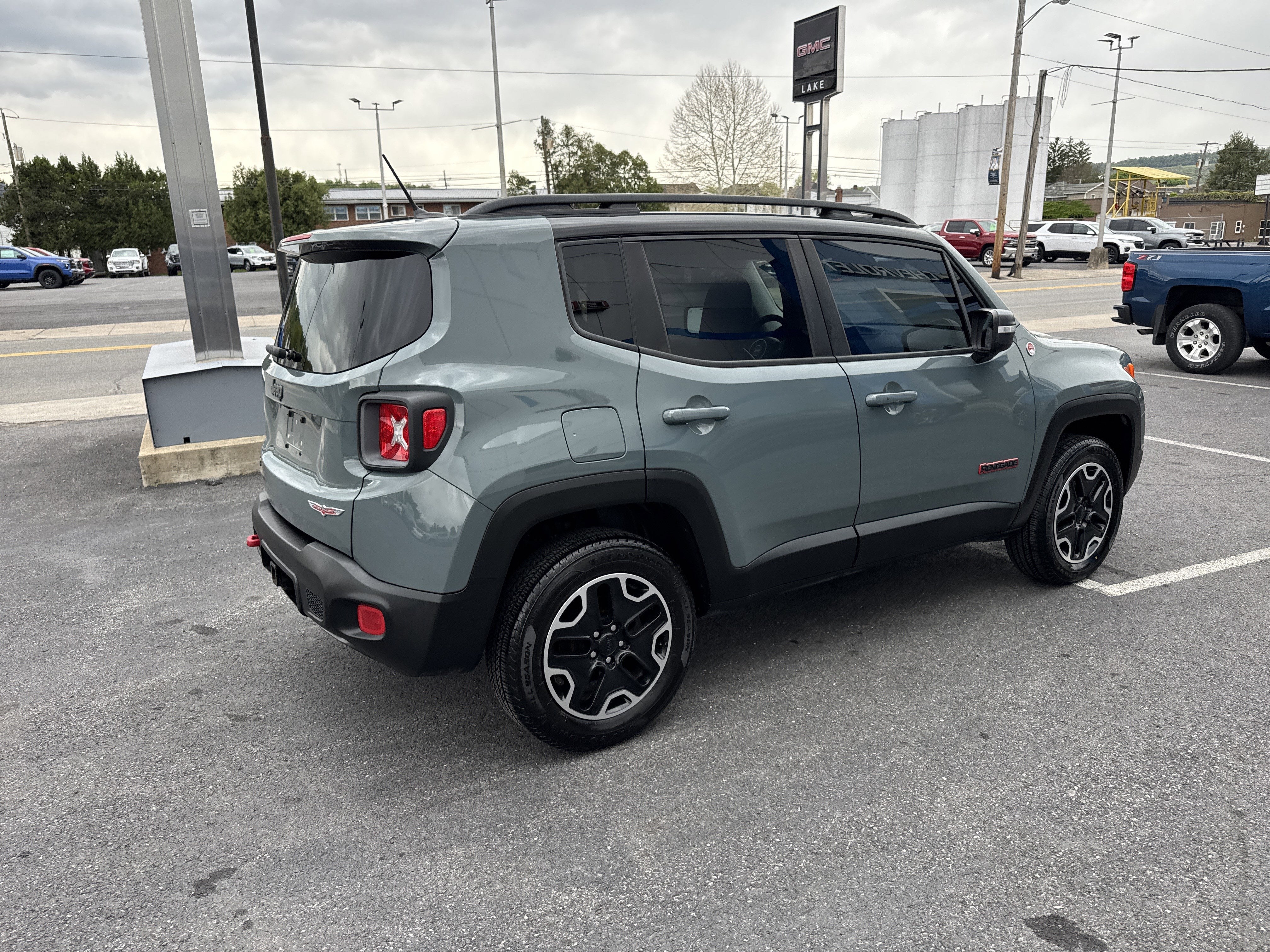 2016 Jeep RENEGADE TRAILHAWK