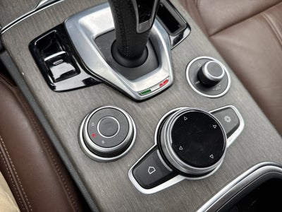 2022 Alfa Romeo STELVIO TI AWD